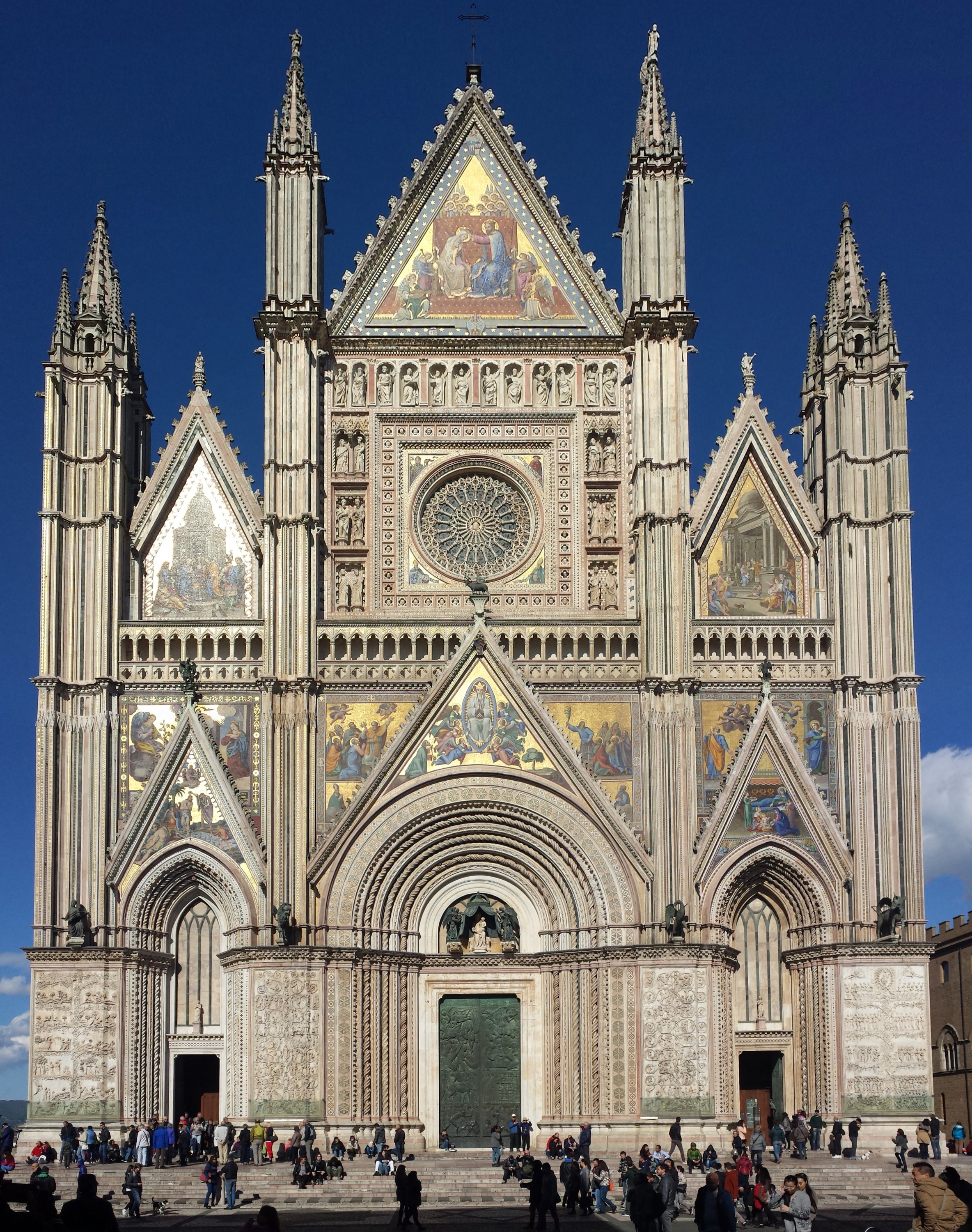 arch, 2K, christianity, group of people, orvieto, architecture, construction, tourism, italy, building, real people, religion, outdoors, belief, duomo, Phone HD Wallpaper
