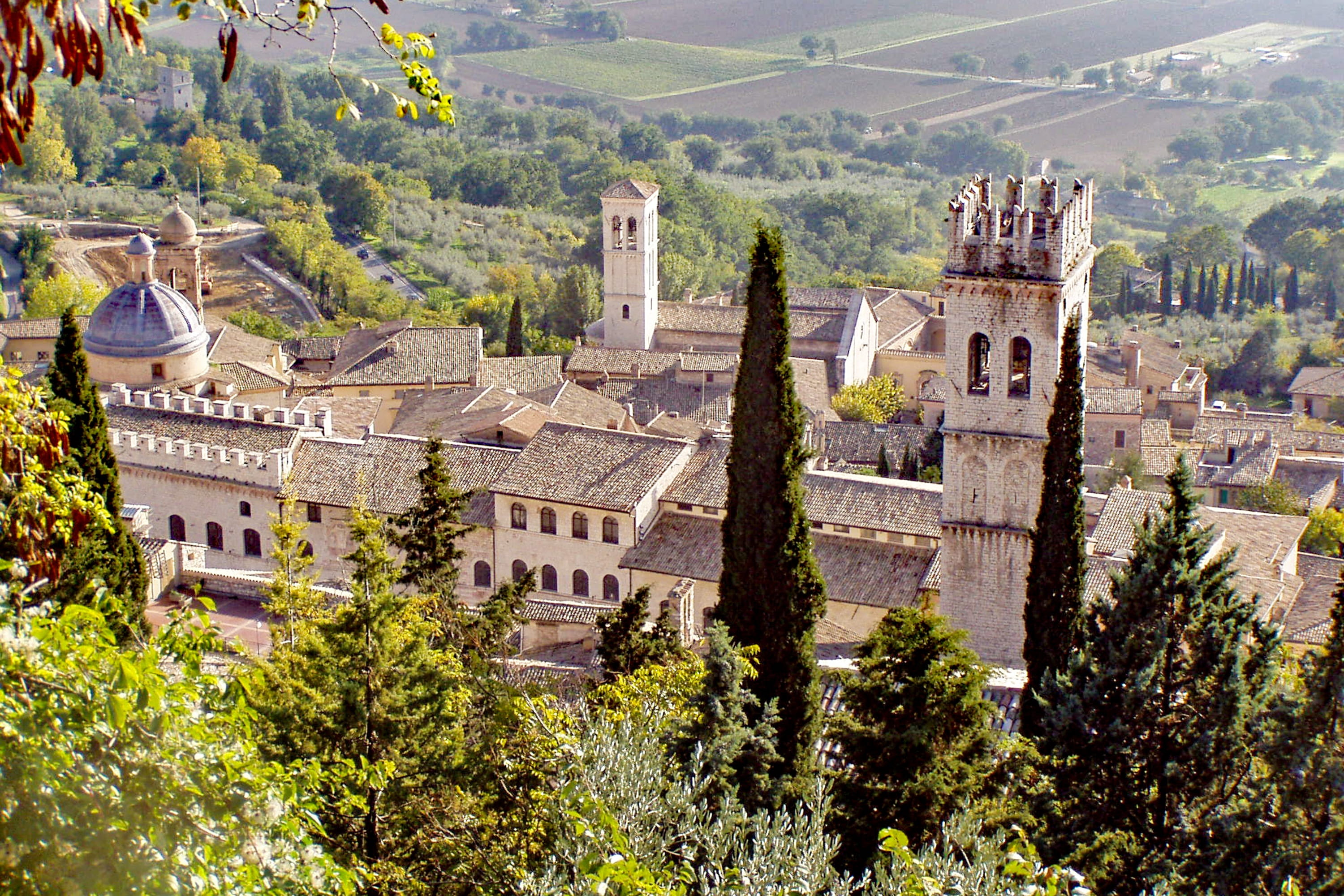 building, tourism, no people, day, the past, travel, italy, monument, umbria, old, Assisi, medieval village, built structure, italian gothic, tree, pink stone, HD Wallpaper