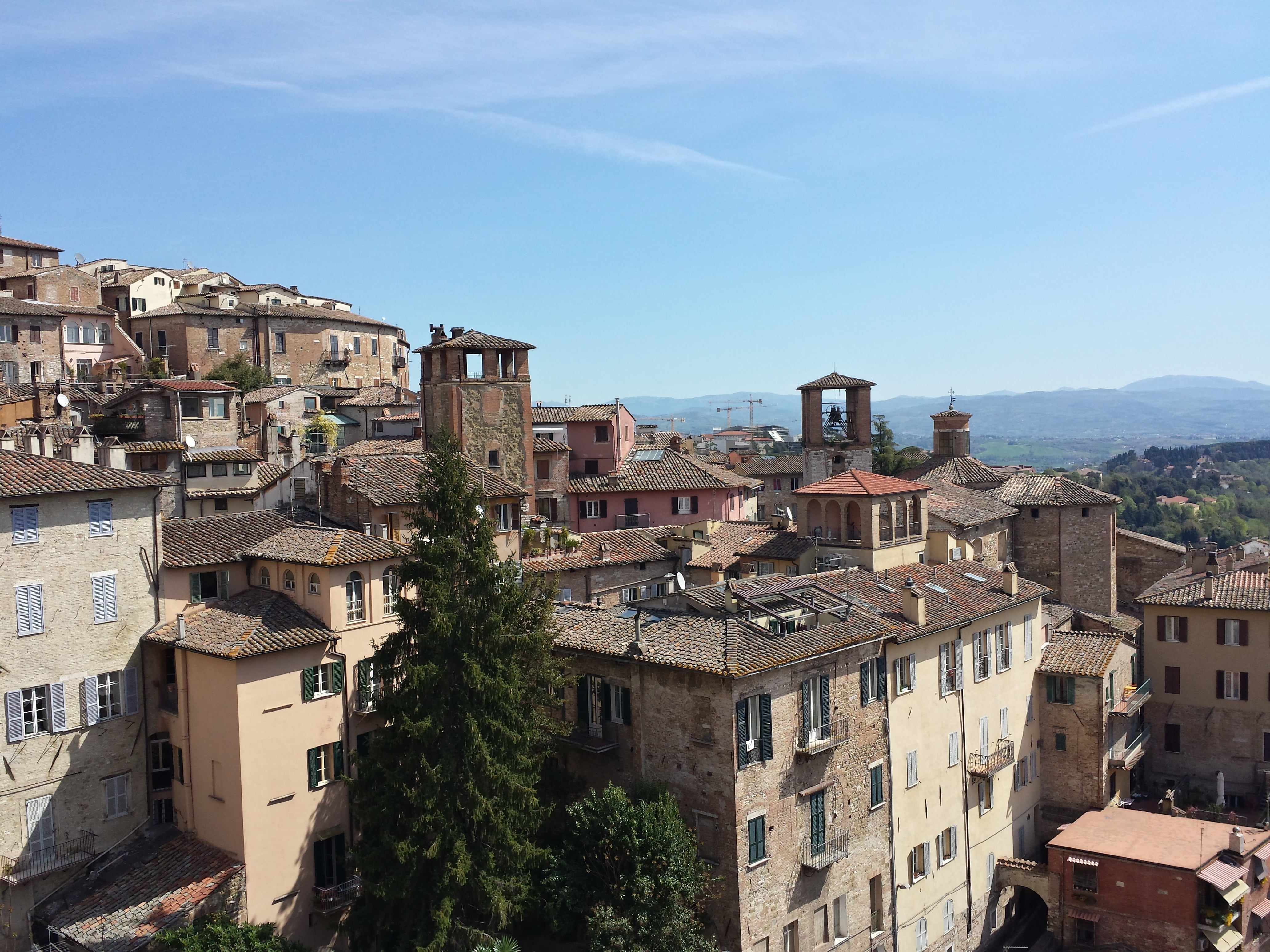 no people, residential district, outdoors, city, townscape, day, building, building exterior, nature, plant, mountain, sunlight, sky, house, clear sky, HD Wallpaper