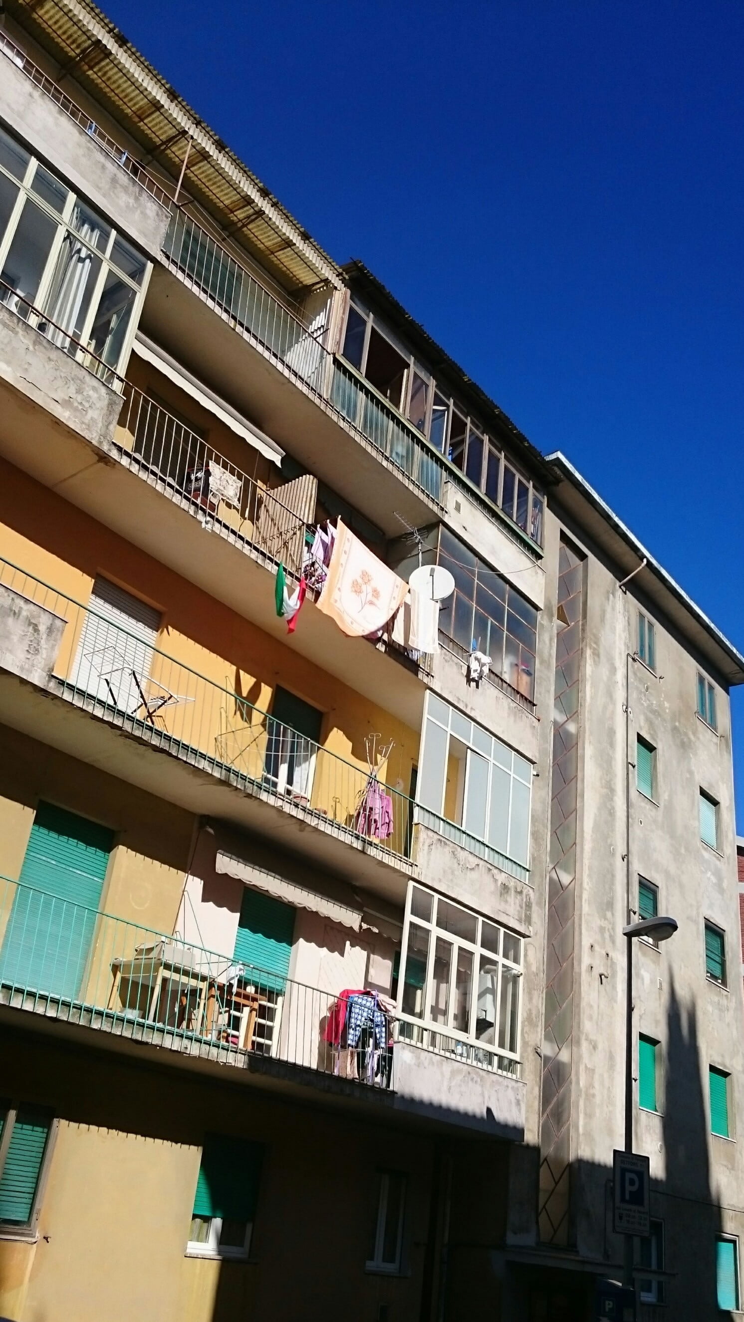 window, city, residential district, drying, nature, sky, facade, building exterior, blue, architecture, outdoors, low angle view, elce, italy, urban, building, Phone HD Wallpaper