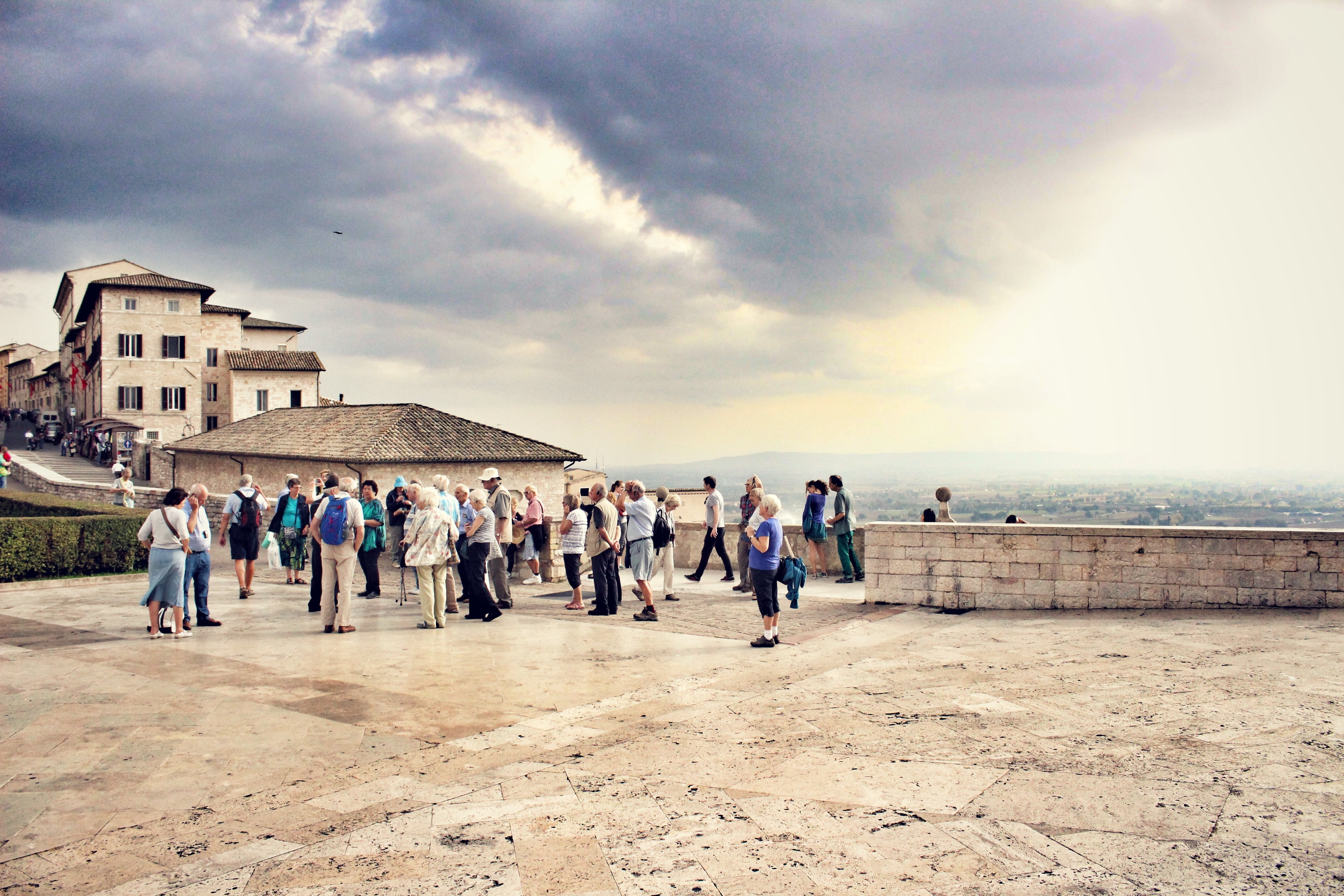 men, tourism, cloud - sky, sea, town, group of people, adult, religious, architecture, building exterior, europe, water, italy, real people, outdoors, large group of people, HD Wallpaper