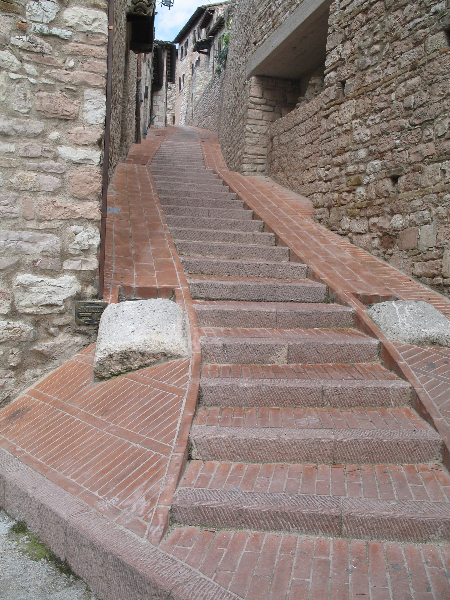 italian, architecture, day, view, european, village, travel, italy, direction, wall, built structure, outdoors, stone, ancient, exterior, steps, 1080P, Phone HD Wallpaper