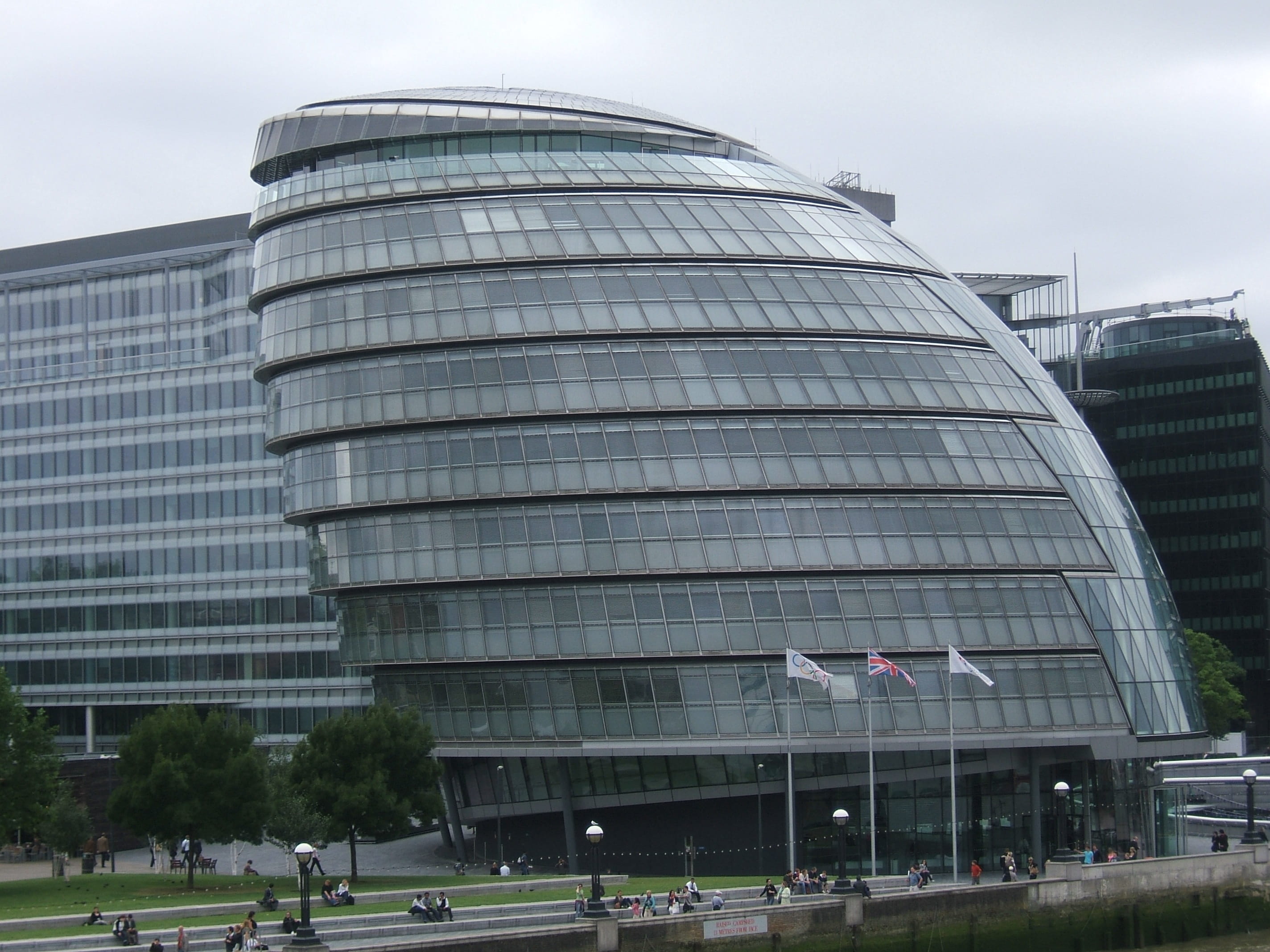 bulbous, sky, urban, city hall, skyscraper, building exterior, cloud - sky, city, office building exterior, group of people, glass - material, building, HD Wallpaper