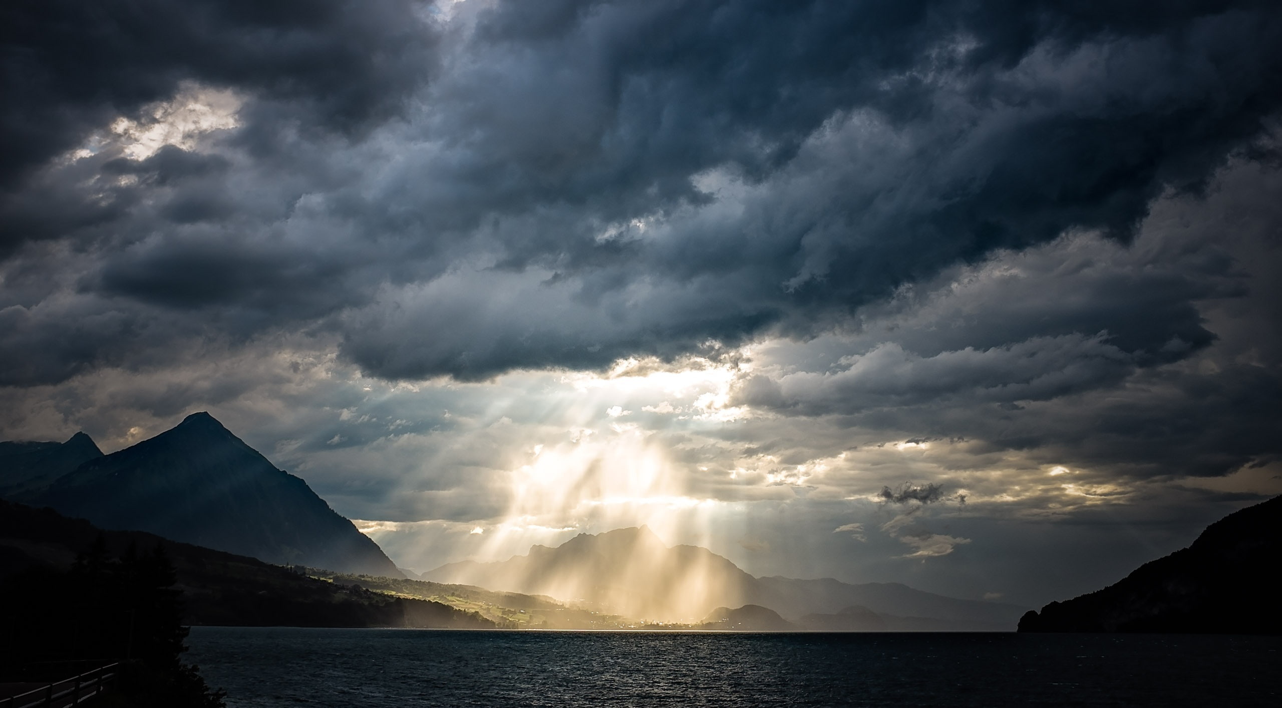 interlaken, sunbeam, sky, water, x100s, idyllic, Switzerland, tranquility, tranquil scene, Europe, dramatic sky, cloud - sky, Fuji, no people, storm, mountain, HD Wallpaper