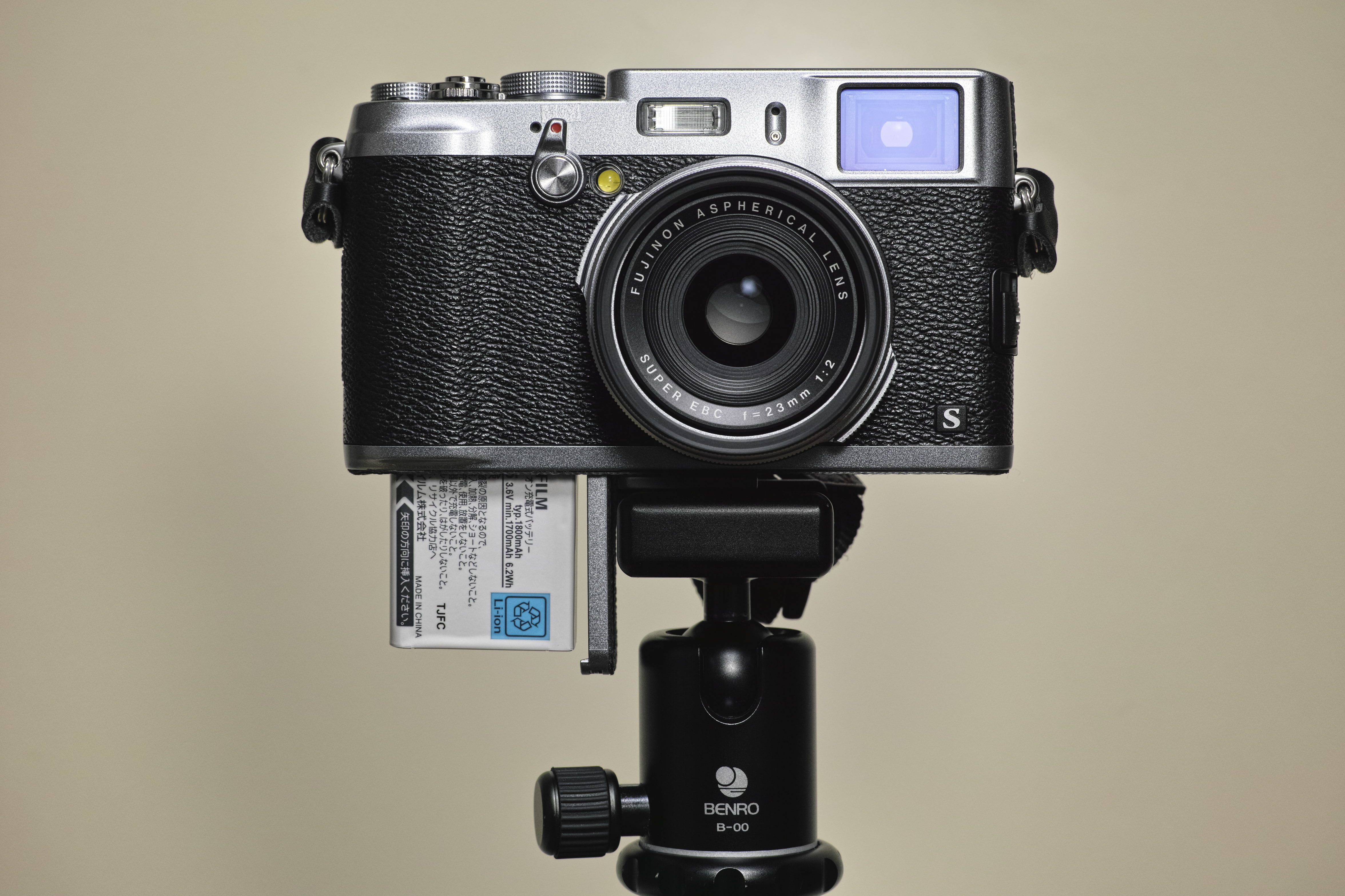 background, matrix, 4K, tripod, self-timer, viewfinder, Fujifilm X100S, digital camera, lens, aperture, HD Wallpaper