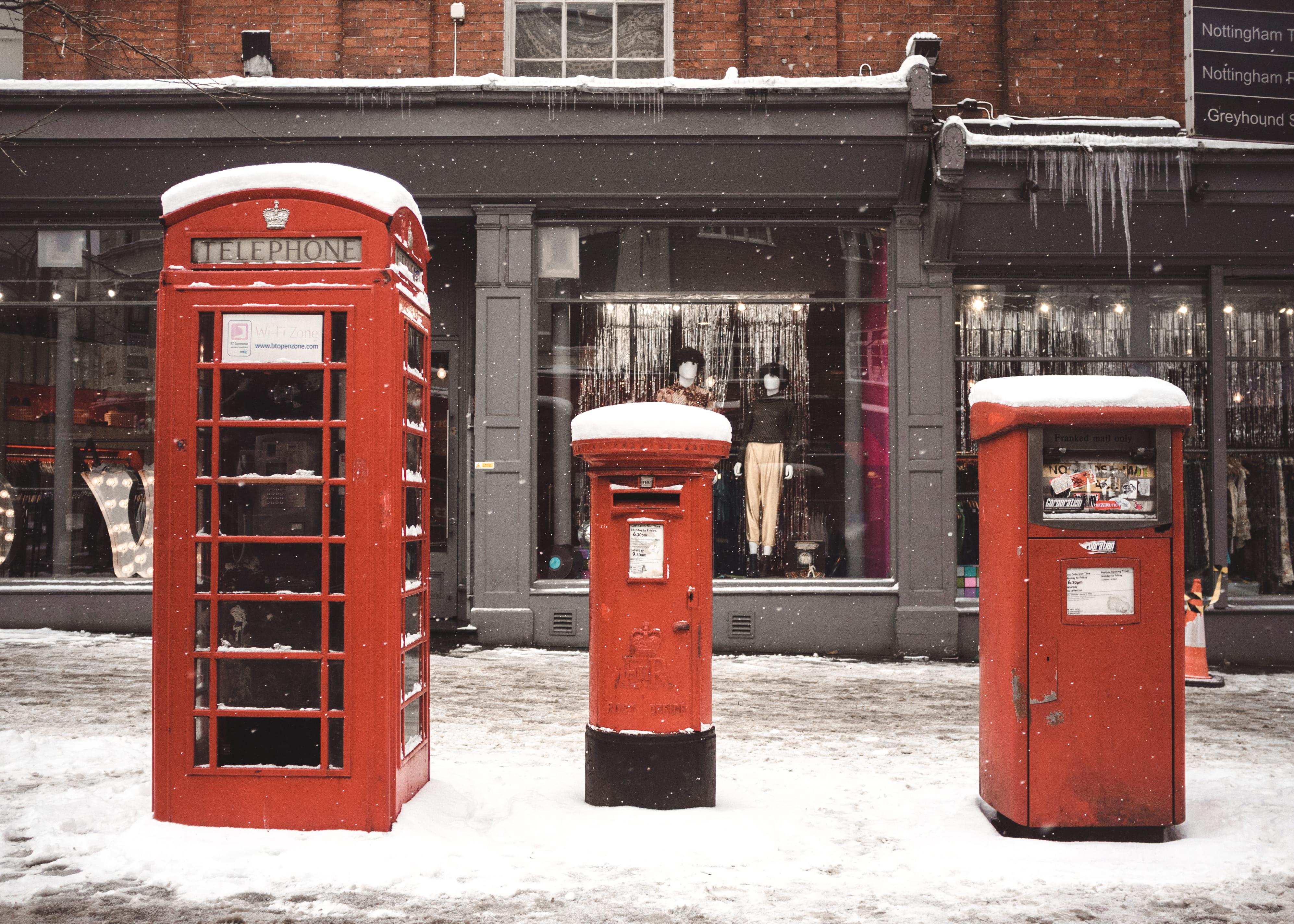 snowy scene, background, mail, public mailbox, no people, building exterior, british, nottingham, red, urban snow, mailbox, outdoors, correspondence, urban, HD Wallpaper