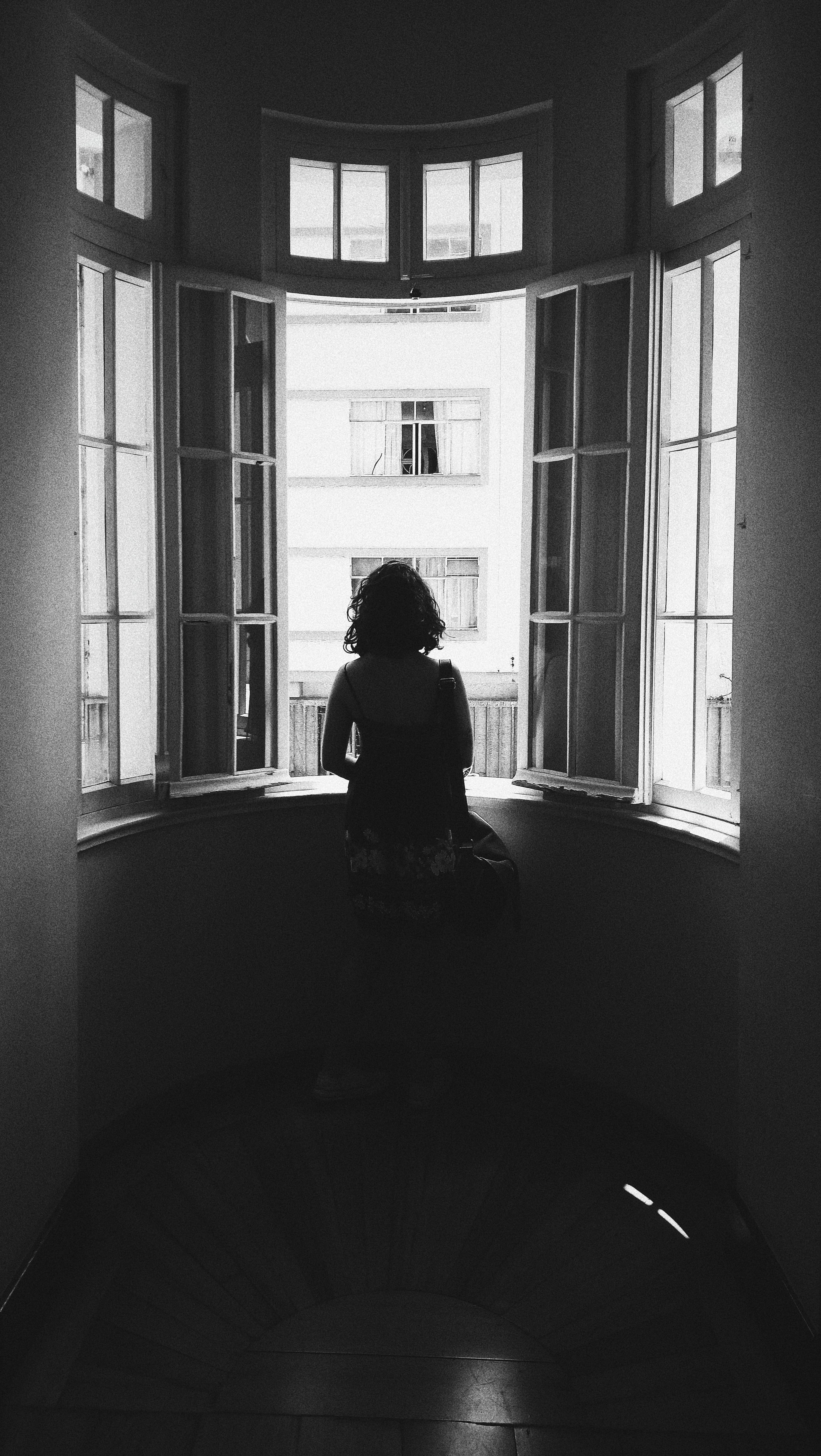 home decor, women, shutter, curitiba, photo, porthole, human, light, floor, home interior, woman, brazil, 5K, adult, sitting, wall, full length, hairstyle, Phone HD Wallpaper