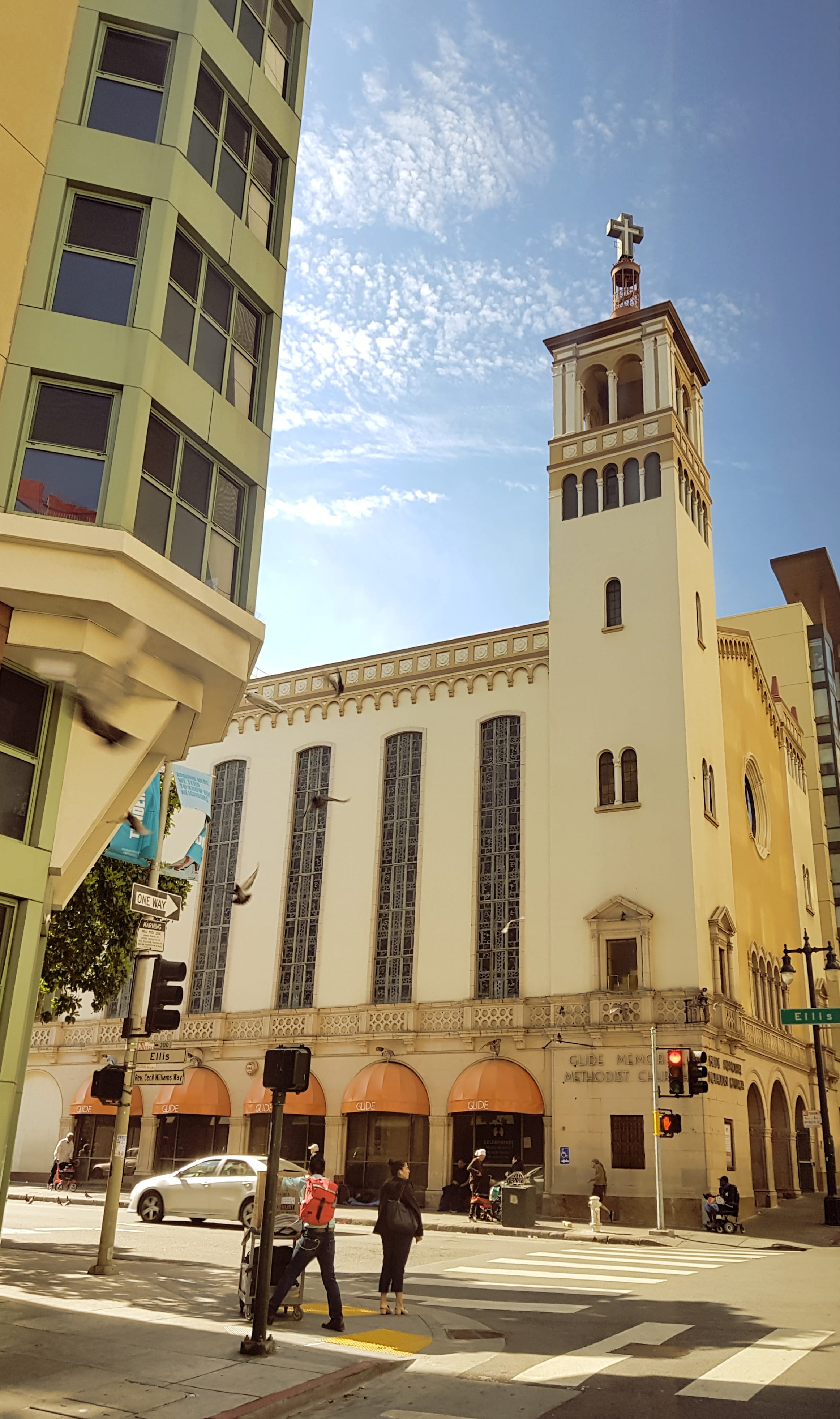 nature, city, real people, san francisco, church, street, sign, cacao flick, background photo, motor vehicle, cloud - sky, building, incidental people, Phone HD Wallpaper