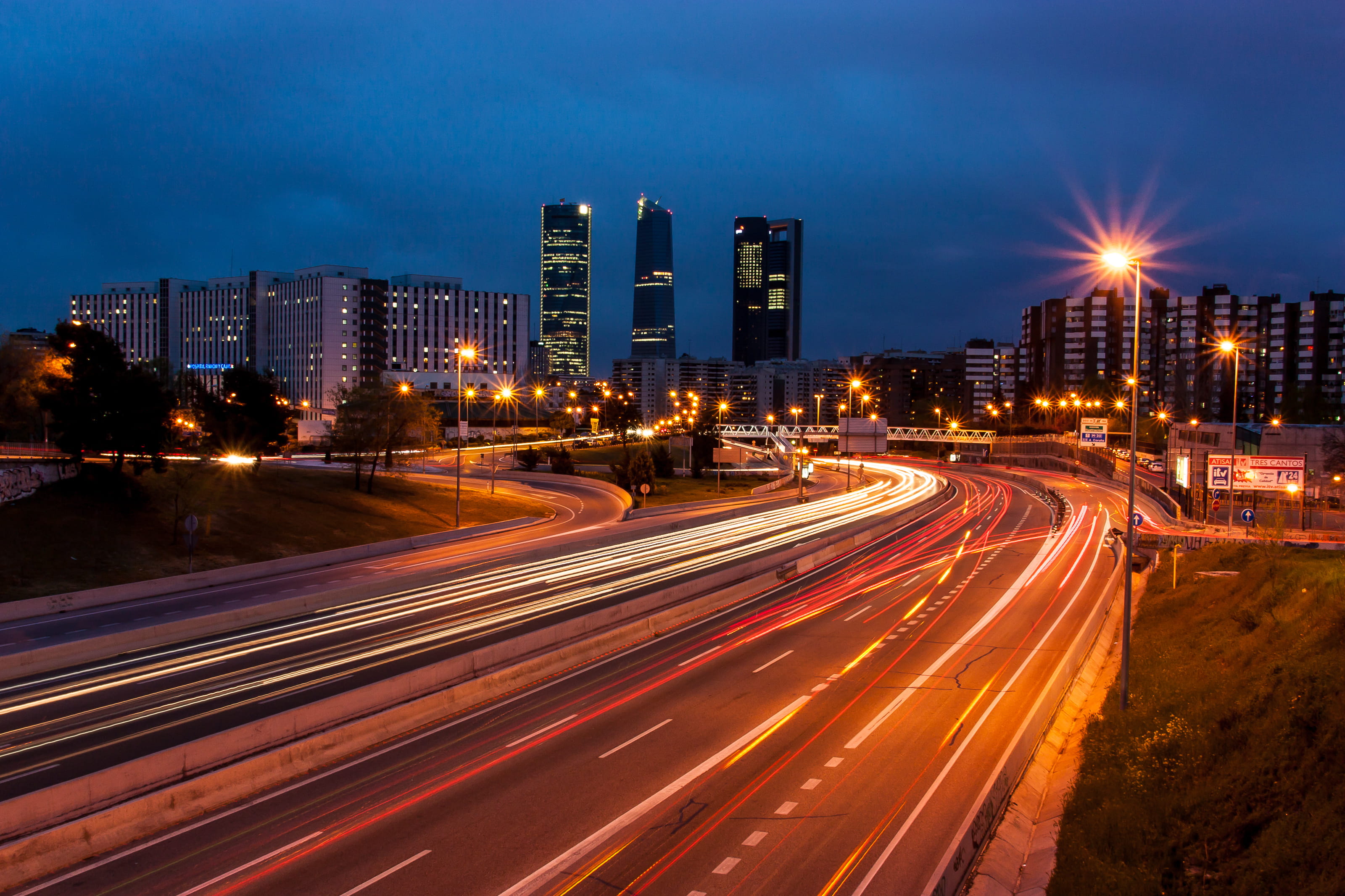 night, castellana norte, 2K, office building exterior, dusk, light trails, transportation, way, built structure, skyscraper, skyscrapper, speed, carretera de colmenar, HD Wallpaper