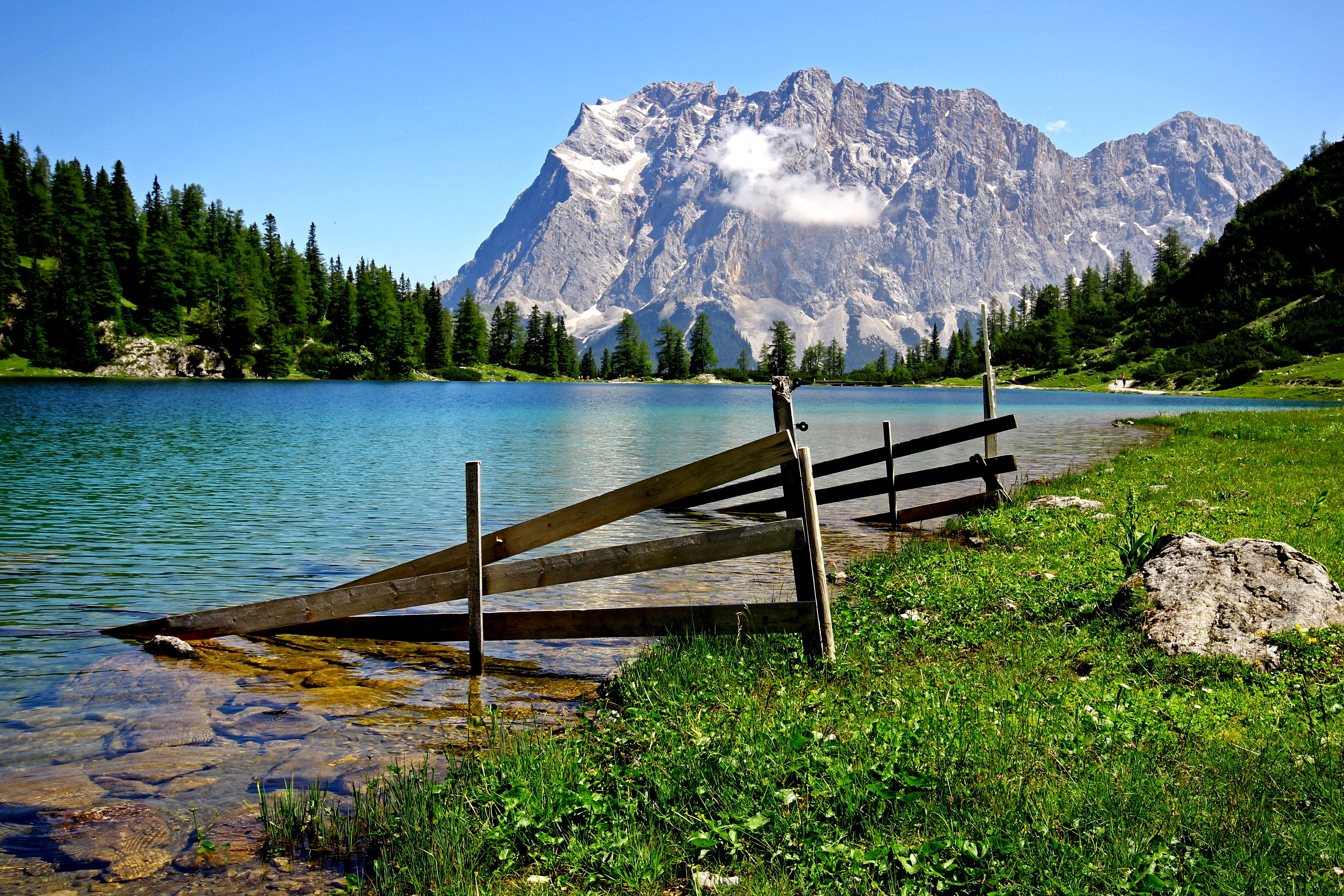 nature, remote, outdoors, mountain, bergsee, tree, green color, 4K, non-urban scene, fence, water, lake, tranquil scene, day, snowcapped mountain, no people, HD Wallpaper