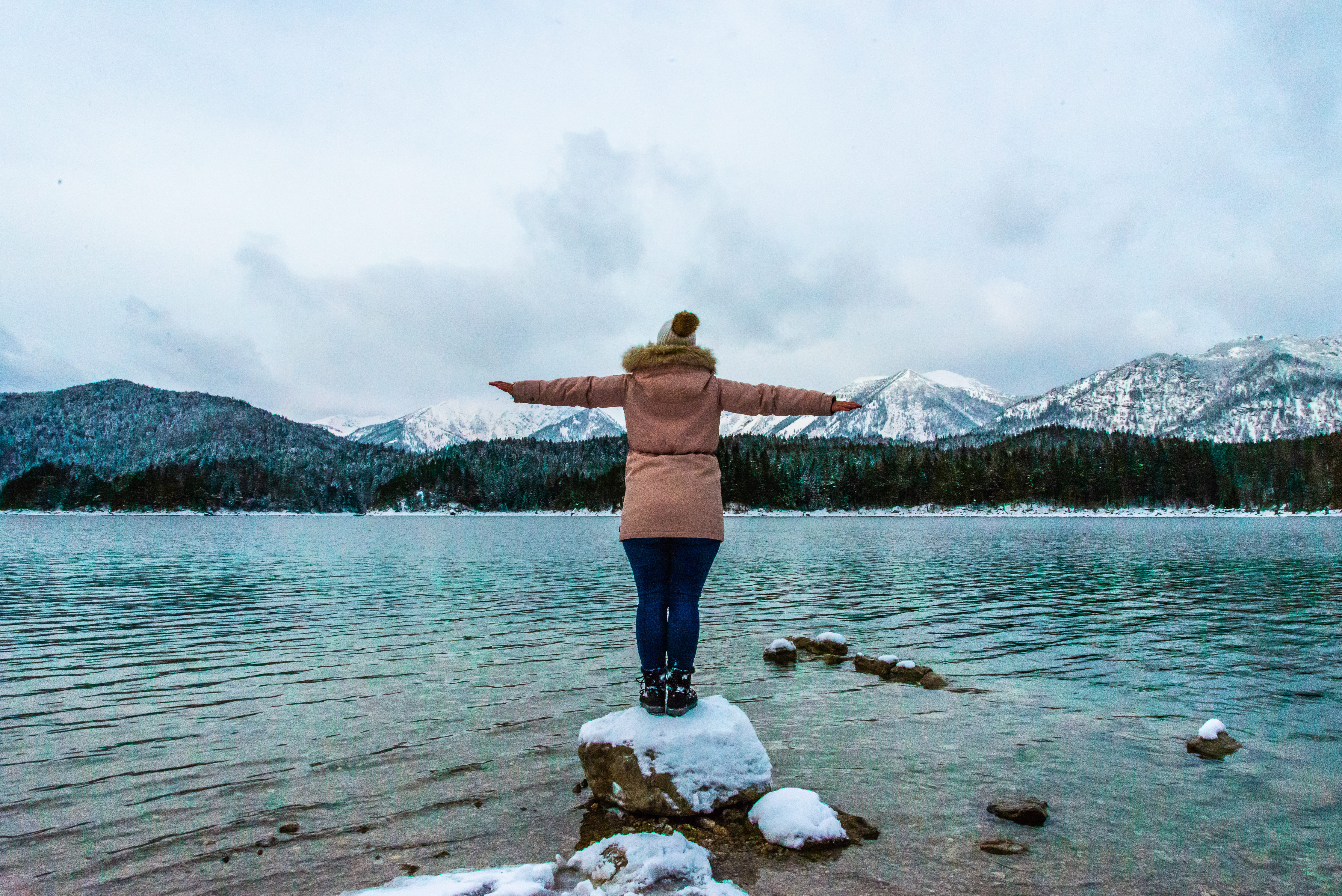 cloud - sky, Lake, Germany, beauty in nature, Mountain, water, solid, eibsee, human arm, scenics - nature, 5K, garmisch-patenkirchen, full length, Hiking, HD Wallpaper