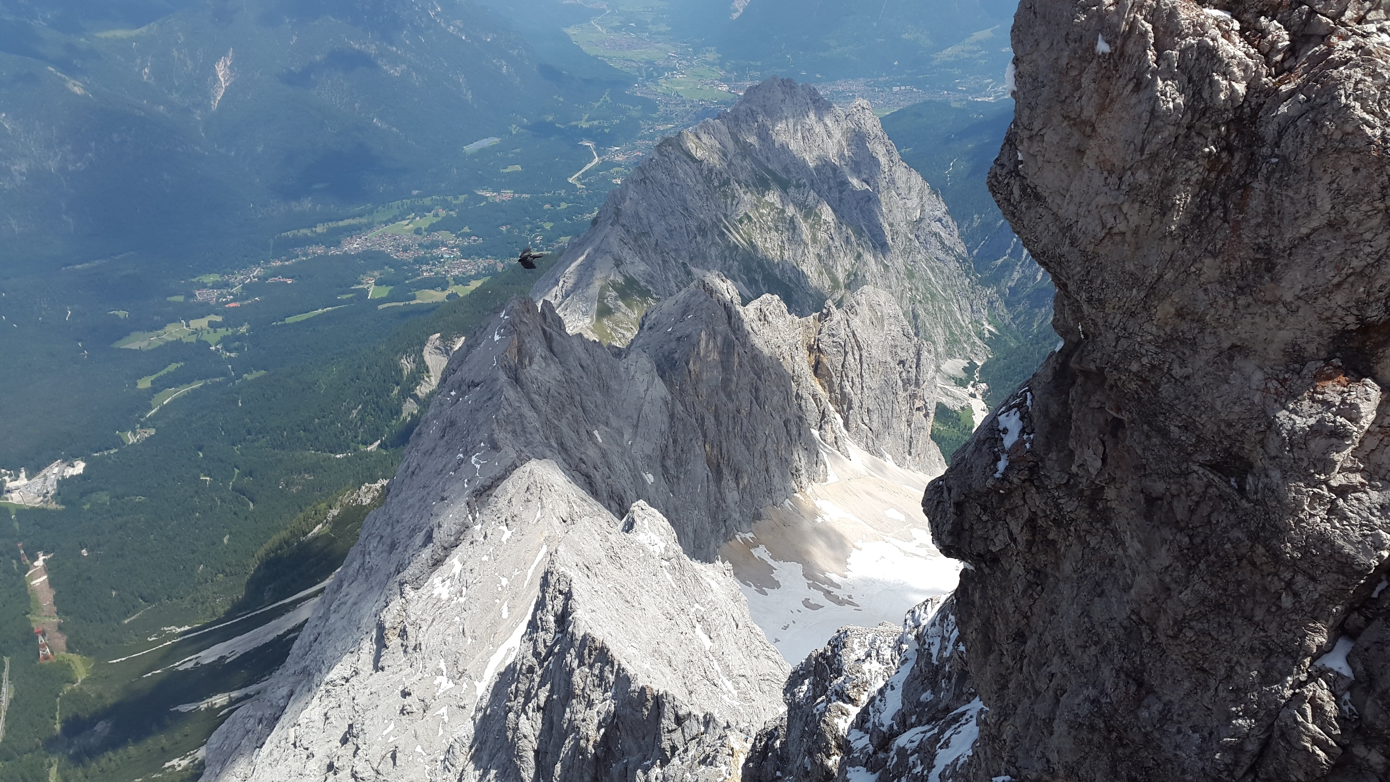 zugspitze massif, rock ridge, zugspitze, beauty in nature, weather stone, snow, rock - object, day, cold temperature, environment, hell valley, ridge, non-urban scene, HD Wallpaper