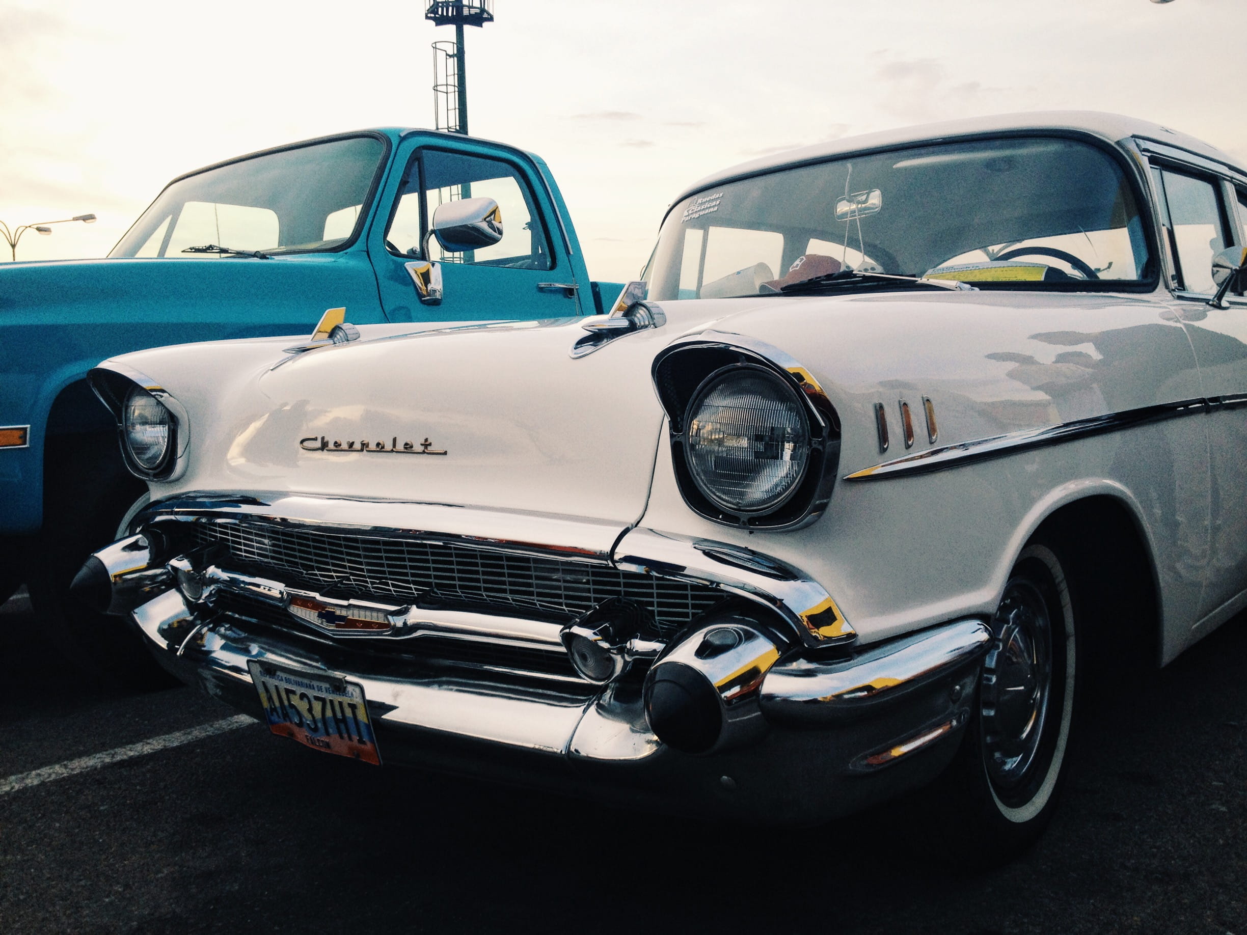 transportation, venezuela, nature, architecture, built structure, vintage car, whitecar, road, city, punto fijo, street, day, chrome, punta cardón, land vehicle, HD Wallpaper