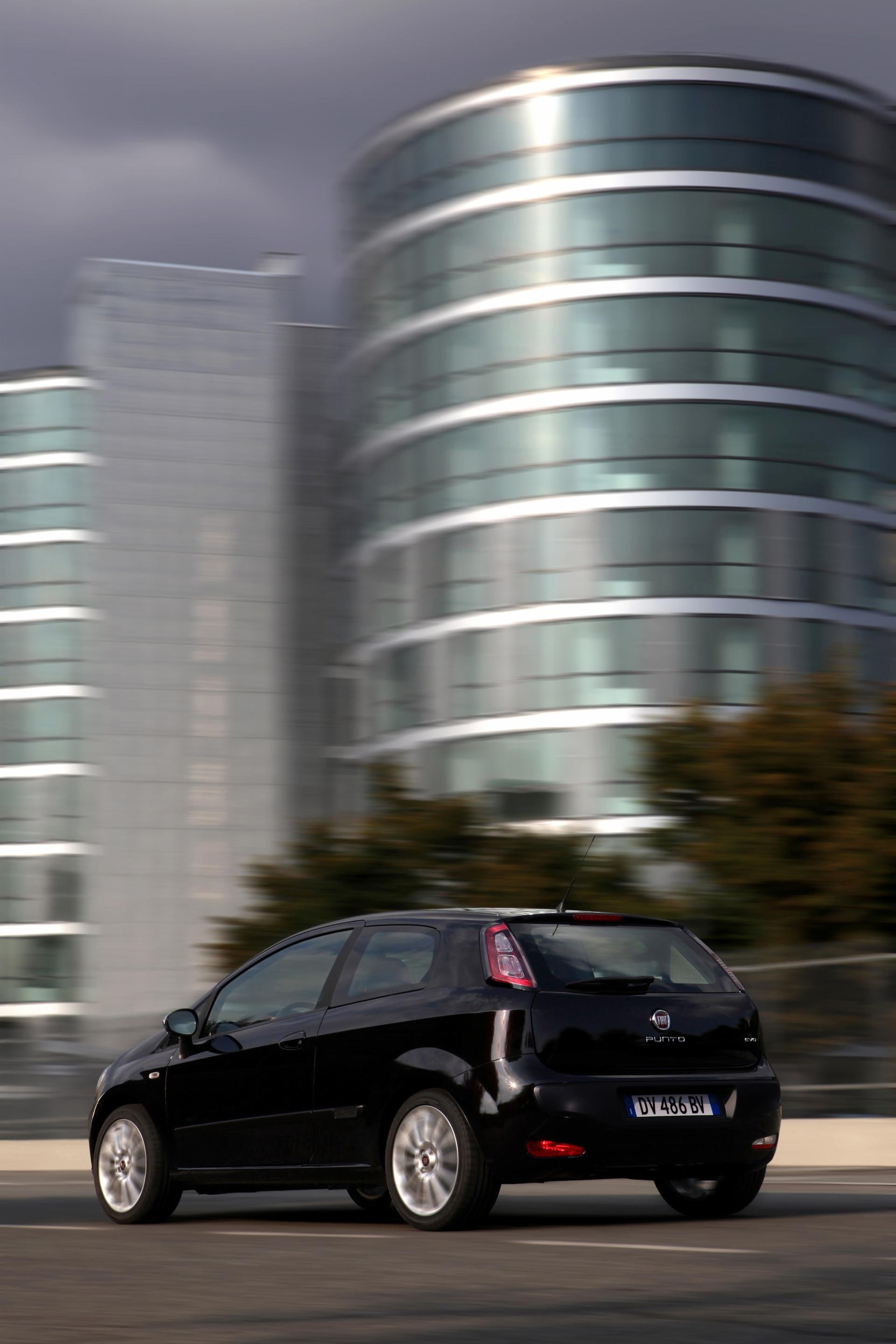 cityscape, mode of transportation, transportation, building exterior, speed, motor vehicle, punto, car, outdoors, road, fiat, blurred motion, street, night, Phone HD Wallpaper
