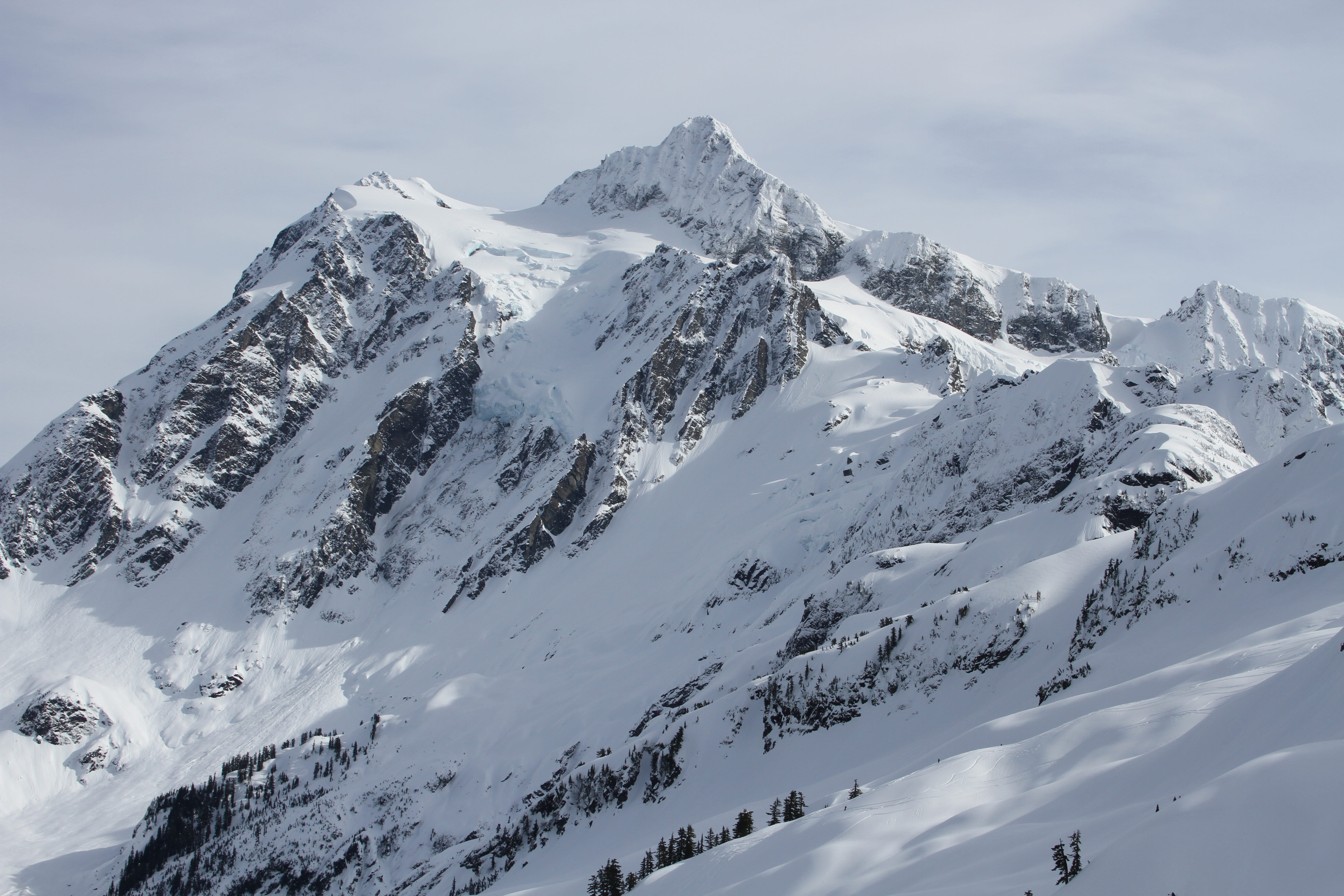non-urban scene, snowcapped mountain, mountain range, sky, white color, tranquil scene, 5K, nature, no people, shuksan, beauty in nature, cloud - sky, HD Wallpaper