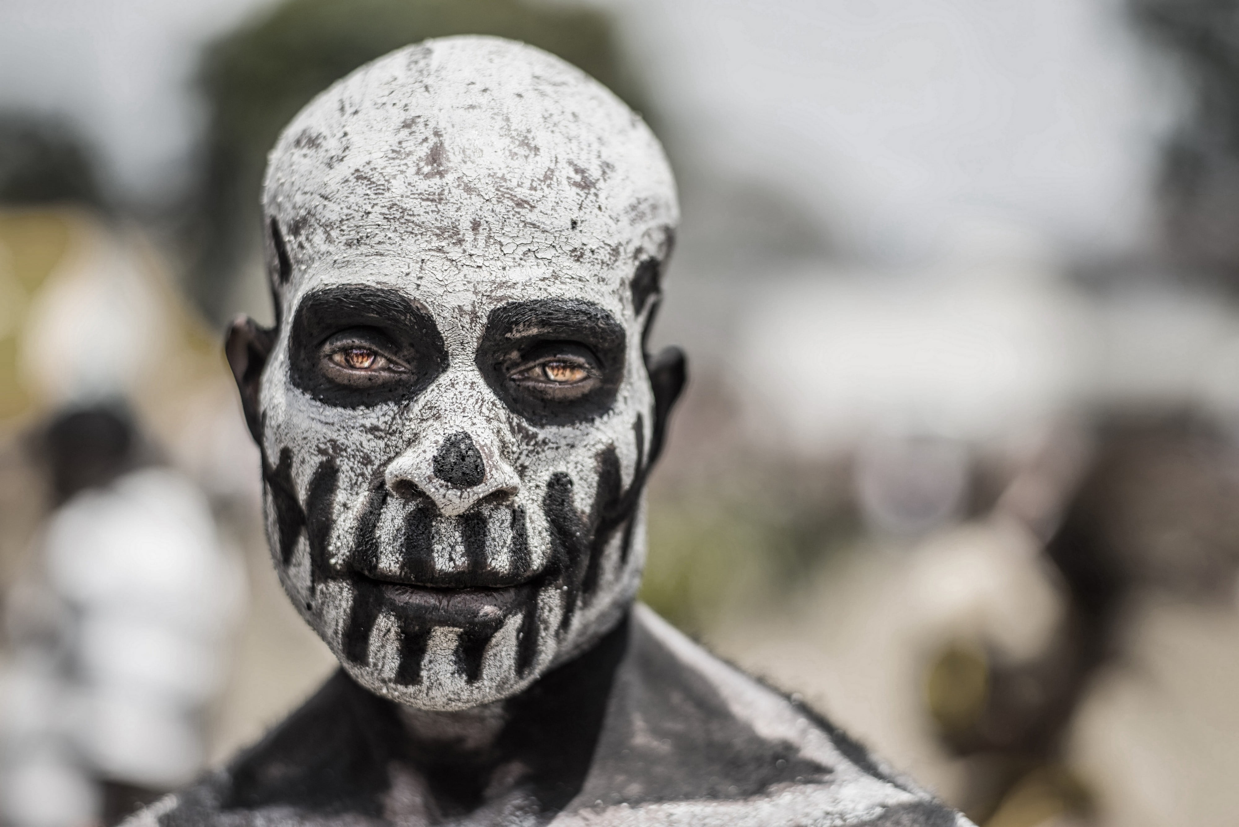 sculpture, black, people, portrait, human representation, paint, focus on foreground, face, 4K, spooky, men, armed forces, human skeleton, architecture, HD Wallpaper