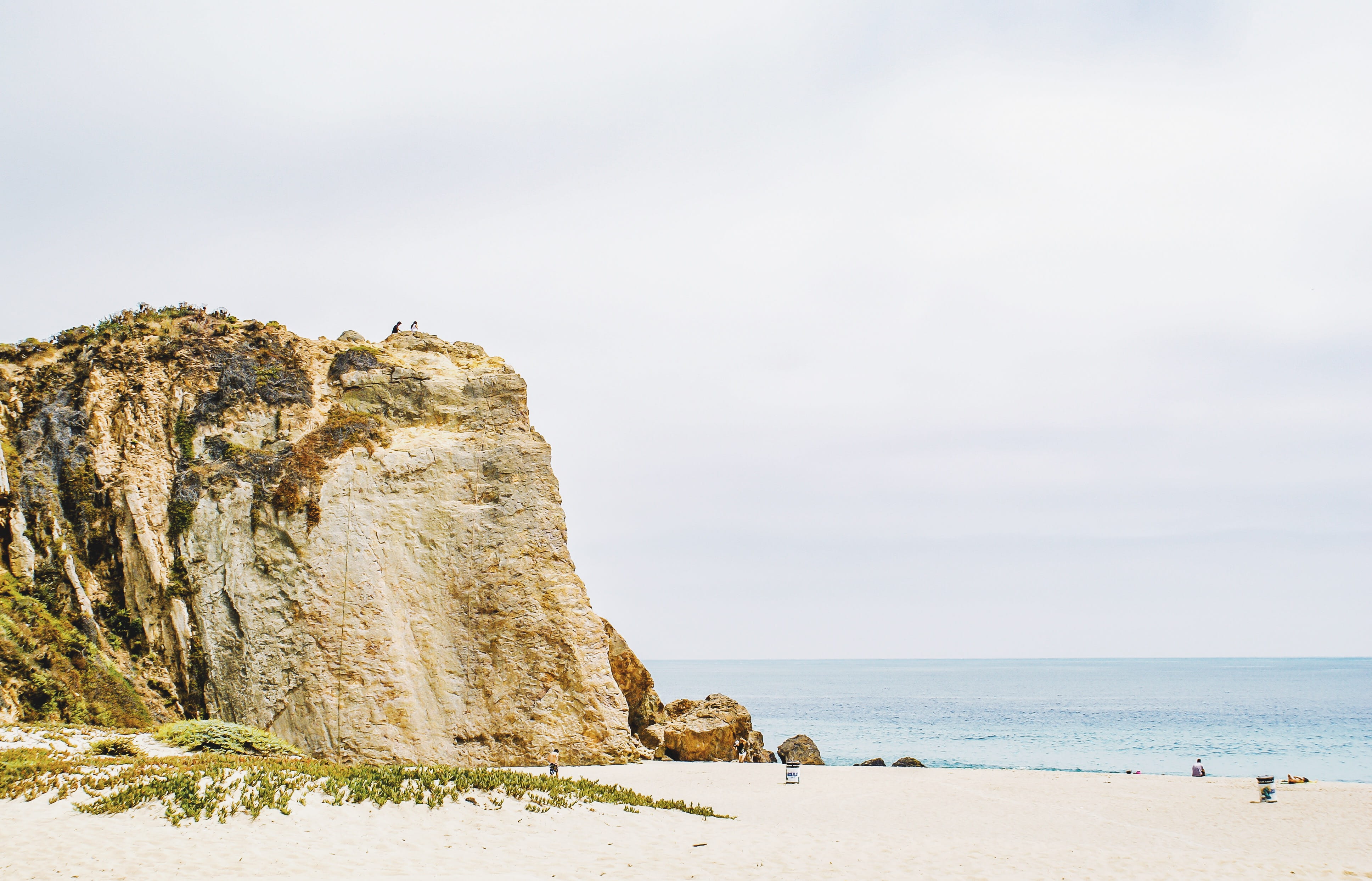 sea, scenics - nature, 4K, water, rock - object, california, cliff, land, beauty in nature, rock formation, coast, point dume, tranquil scene, horizon, HD Wallpaper