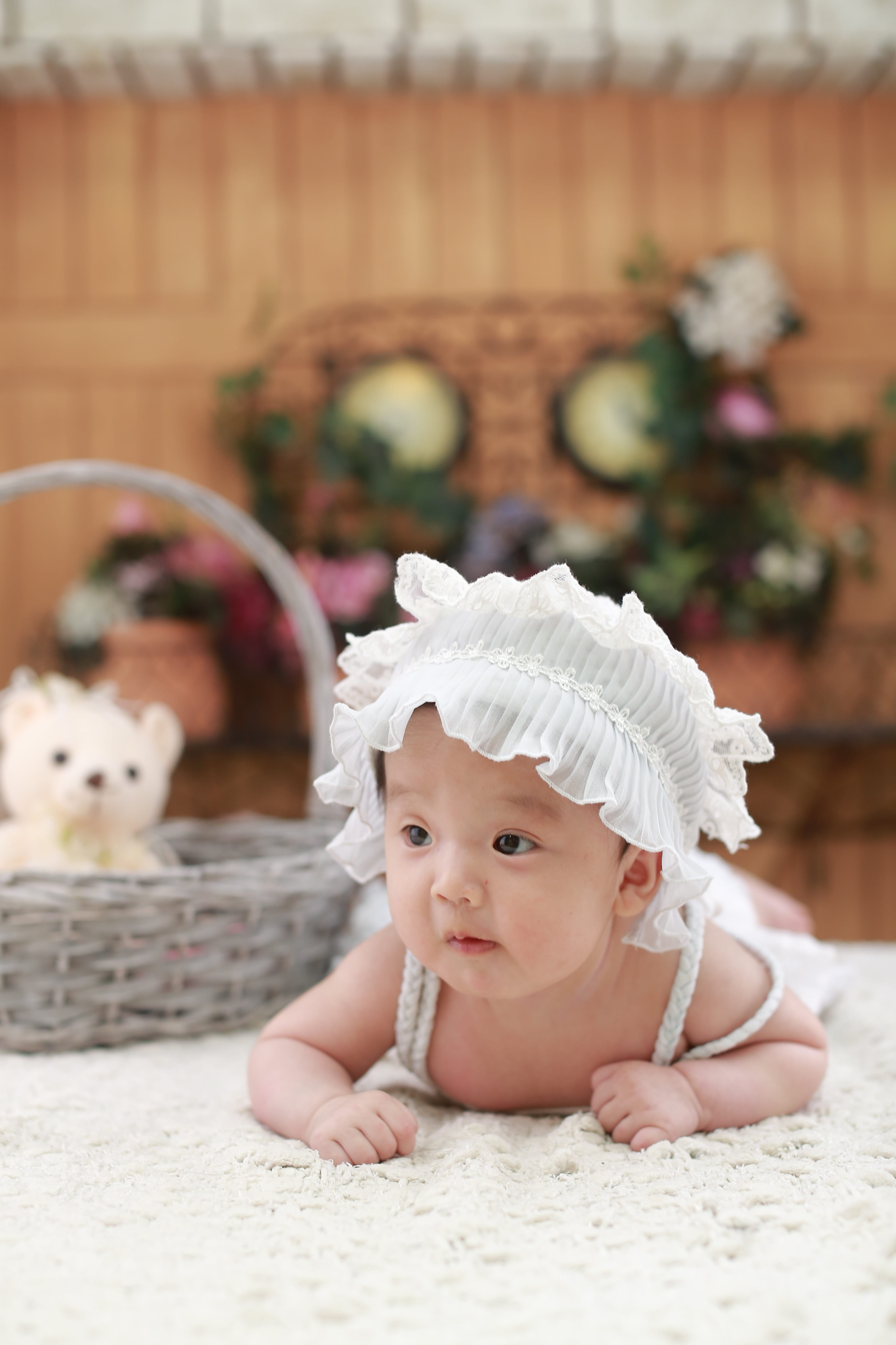 white, girls, makes my mouth water, babyhood, focus on foreground, baby girls, clothing, headdress, wicker, Brilliant, angle, baby, looking, doll, gray, Phone HD Wallpaper