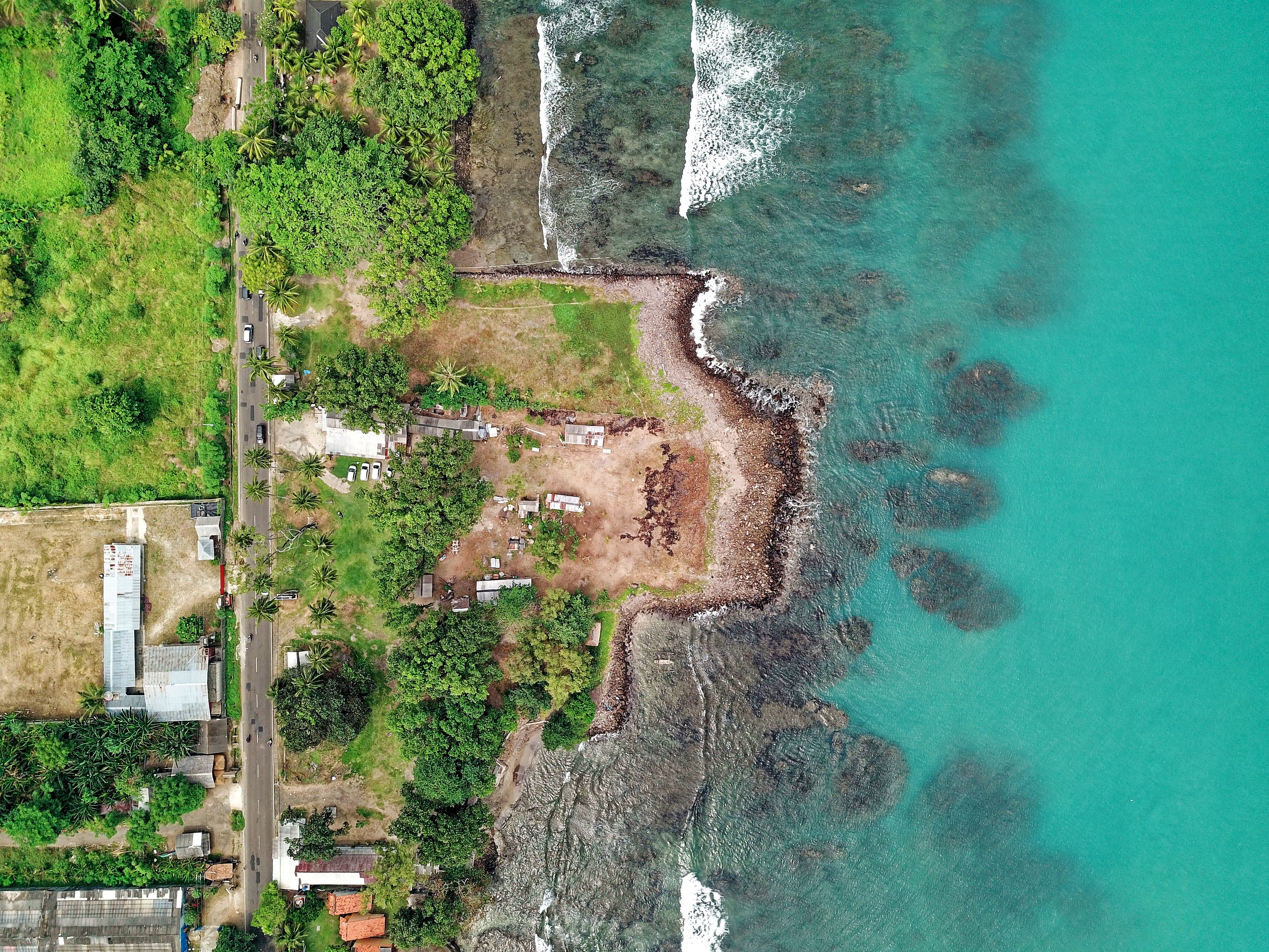 body, growth, 4K, building exterior, landscape, day, scenic, aerial view, plant, aerial shot, road, tourism, waves, outdoors, beach, photography, building, HD Wallpaper