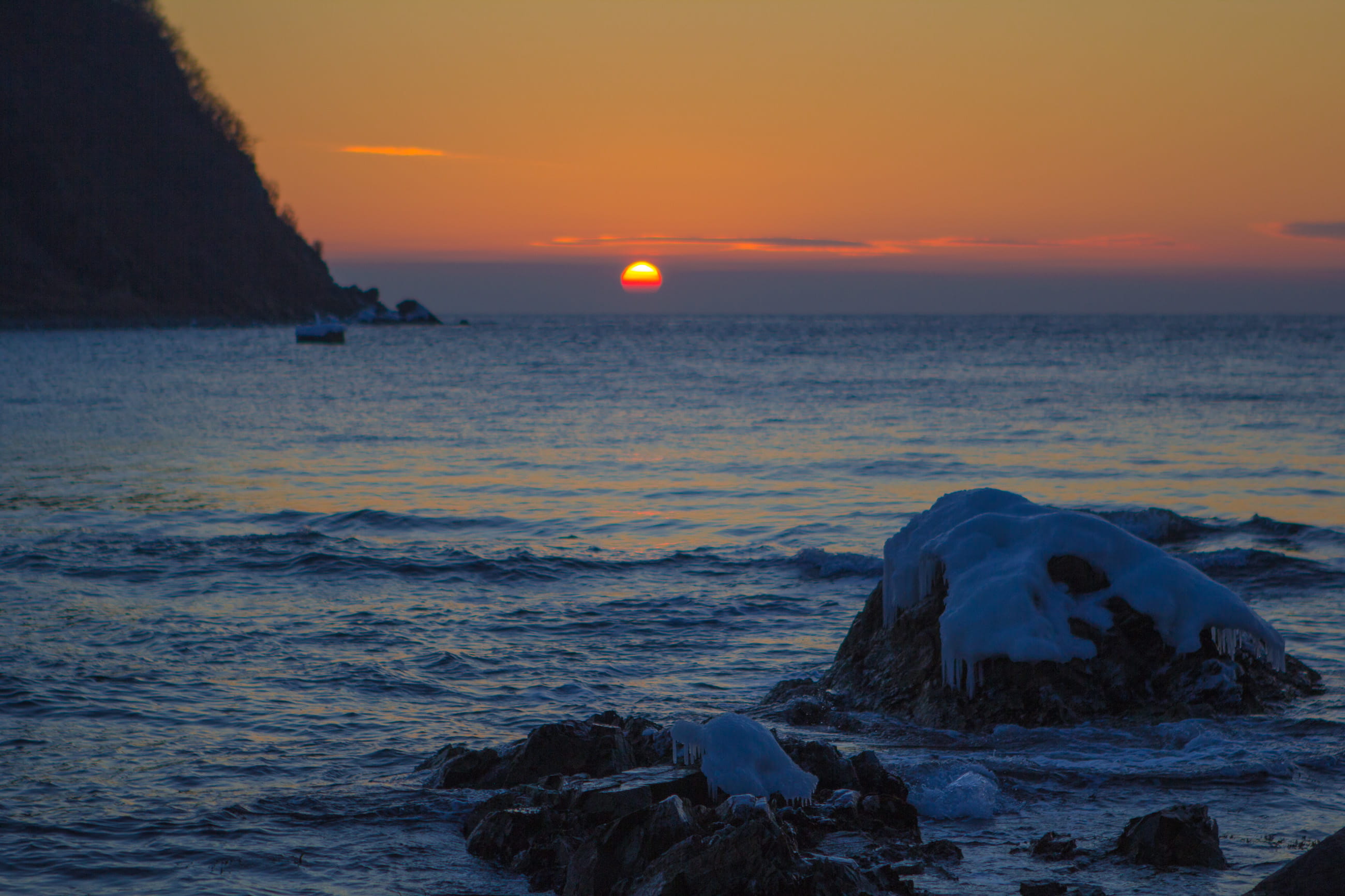 rock, sun, horizon, frozen, sea, tranquil scene, beauty in nature, water, ice, no people, nakhodka, idyllic, solid, outdoors, 2K, nature, sunset, sky, HD Wallpaper