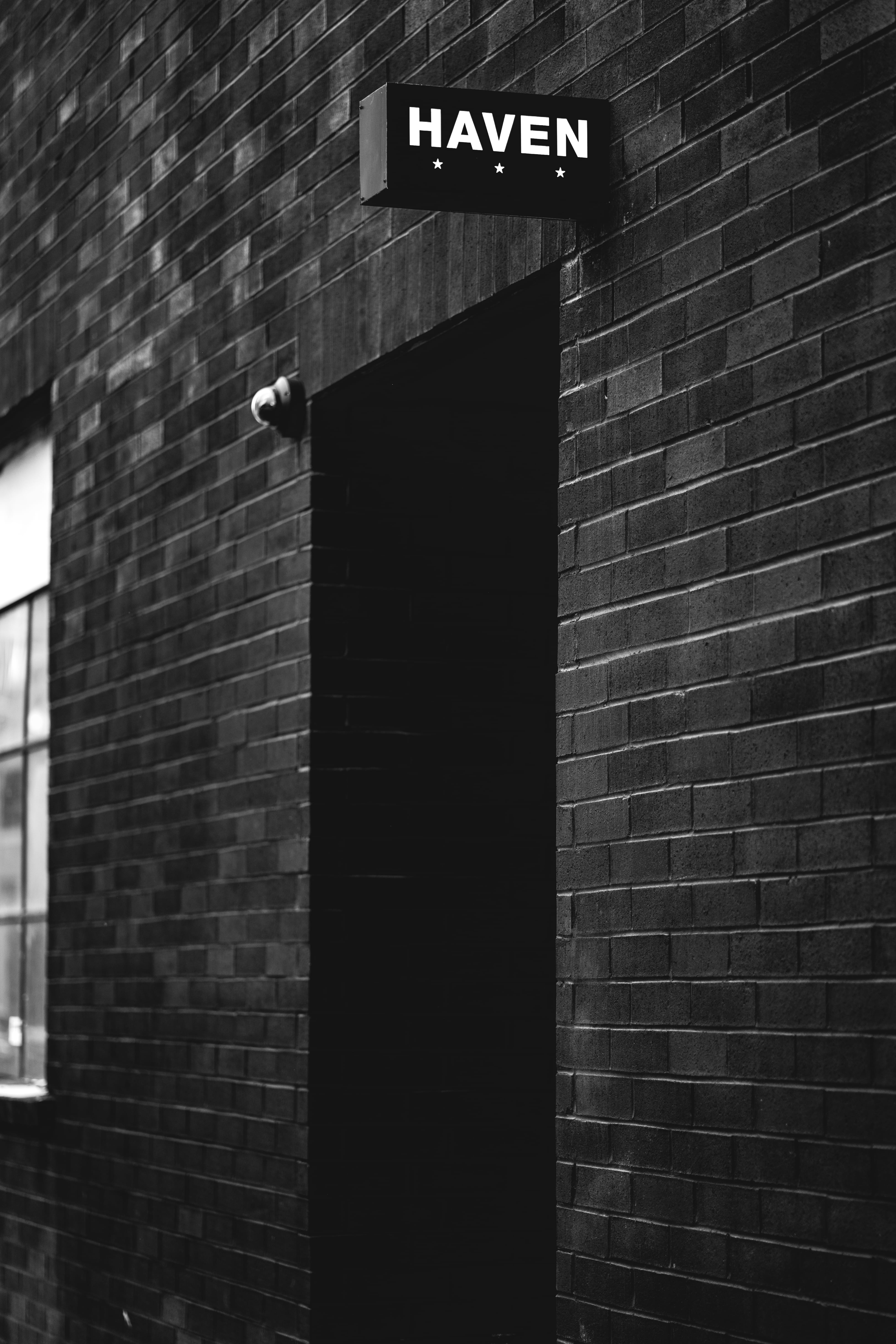 day, photography, dark, dangerou, light, built structure, black and white, communication, illuminated, guidance, minimal, haven, gray, text, western script, Phone HD Wallpaper