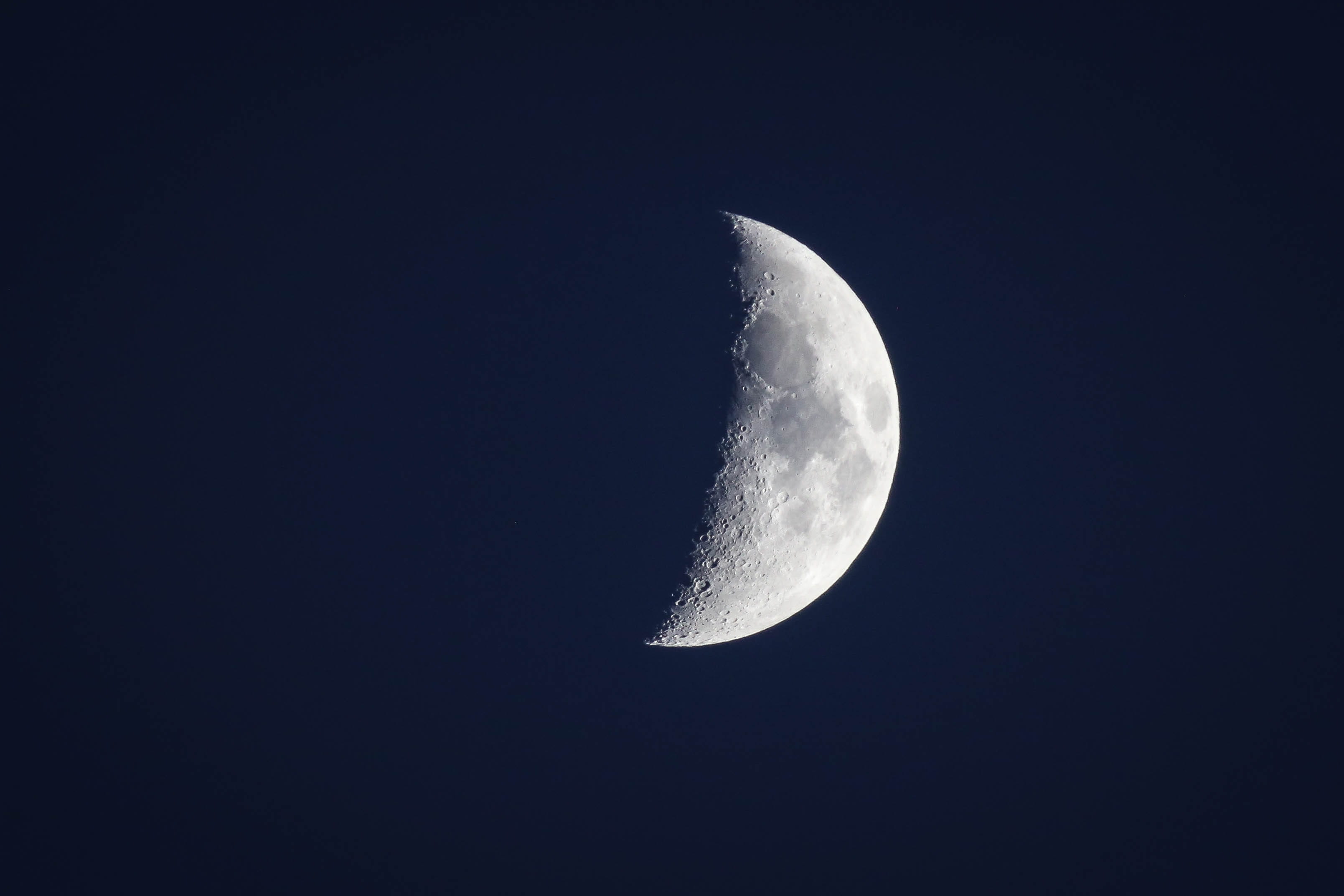 dark, space, outdoors, space exploration, low angle view, white, black, moon, idyllic, sky, copy space, nature, night, tranquility, 2K, moonlight, black and white, HD Wallpaper