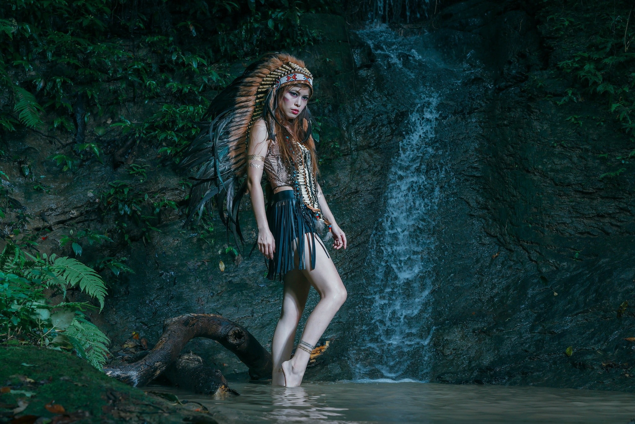 beauty, one person, beautiful woman, adult, leisure activity, nature, looking away, headdress, beauty in nature, fashion, full length, clothing, women, HD Wallpaper