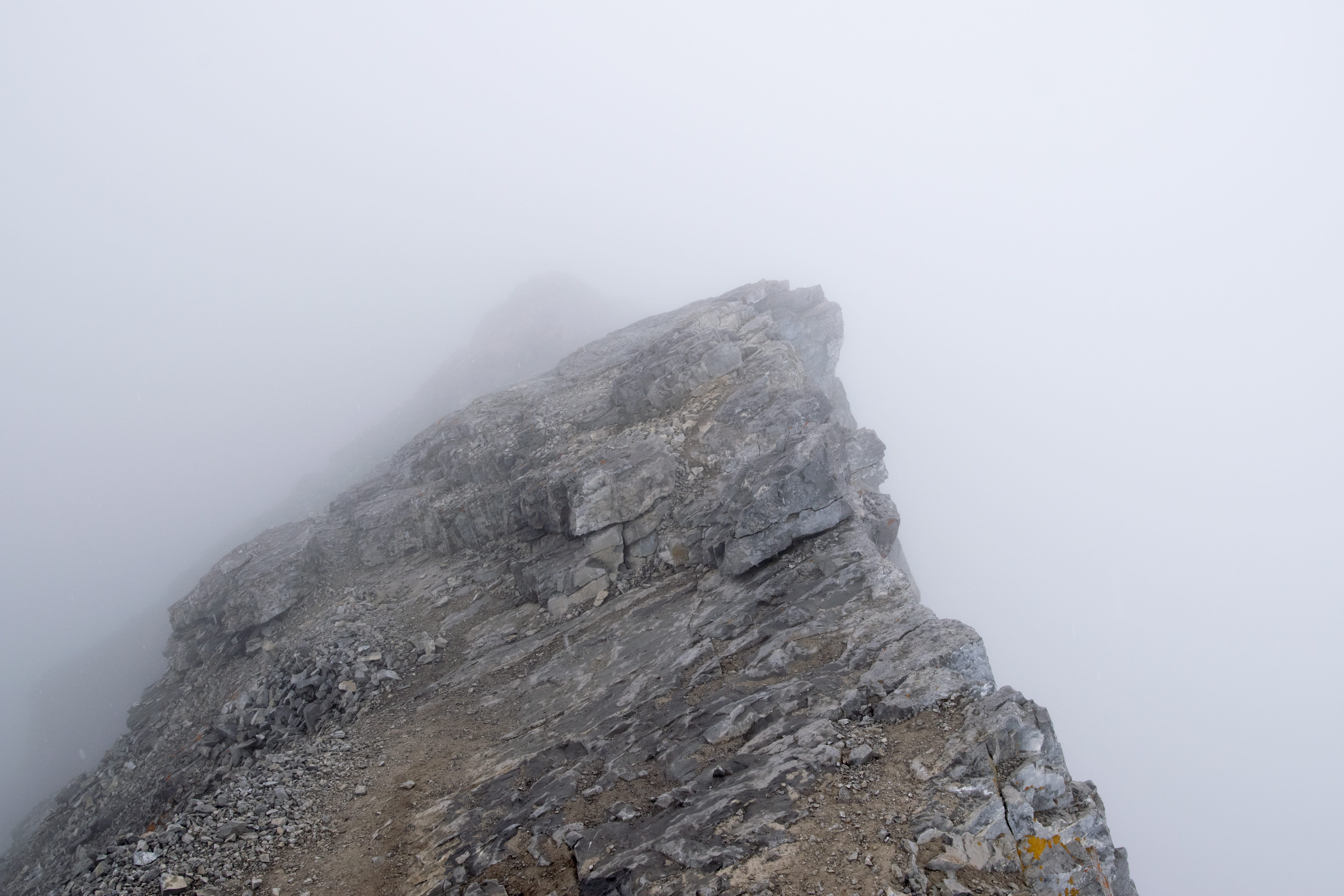 edge, banff, rock formation, winter, outdoors, no people, cloud, canada, formation, non-urban scene, beauty in nature, tranquility, cliff, rock - object, HD Wallpaper