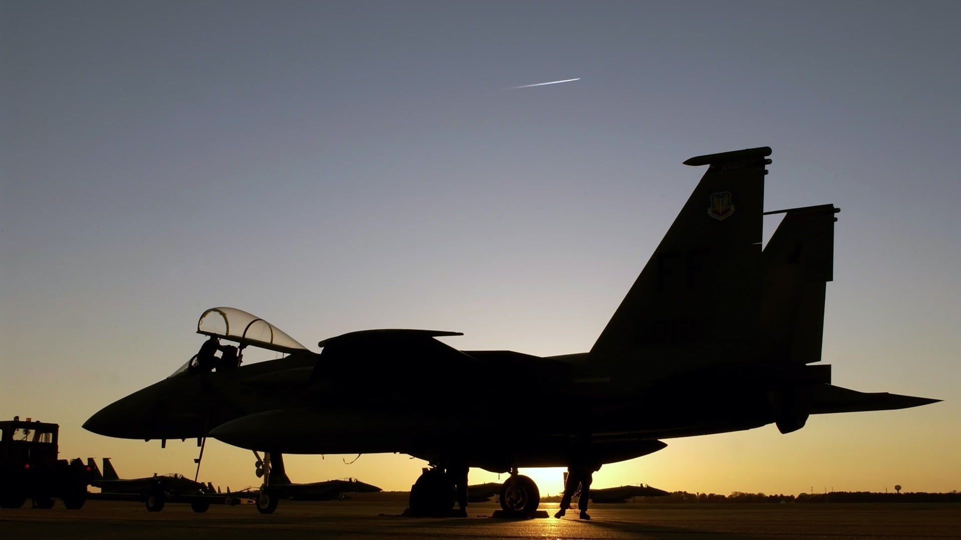 flying, outdoors, army, white, airport runway, no people, sunset, air force, fighter plane, silhouette, black, airplane, aerospace industry, military aircraft, HD Wallpaper