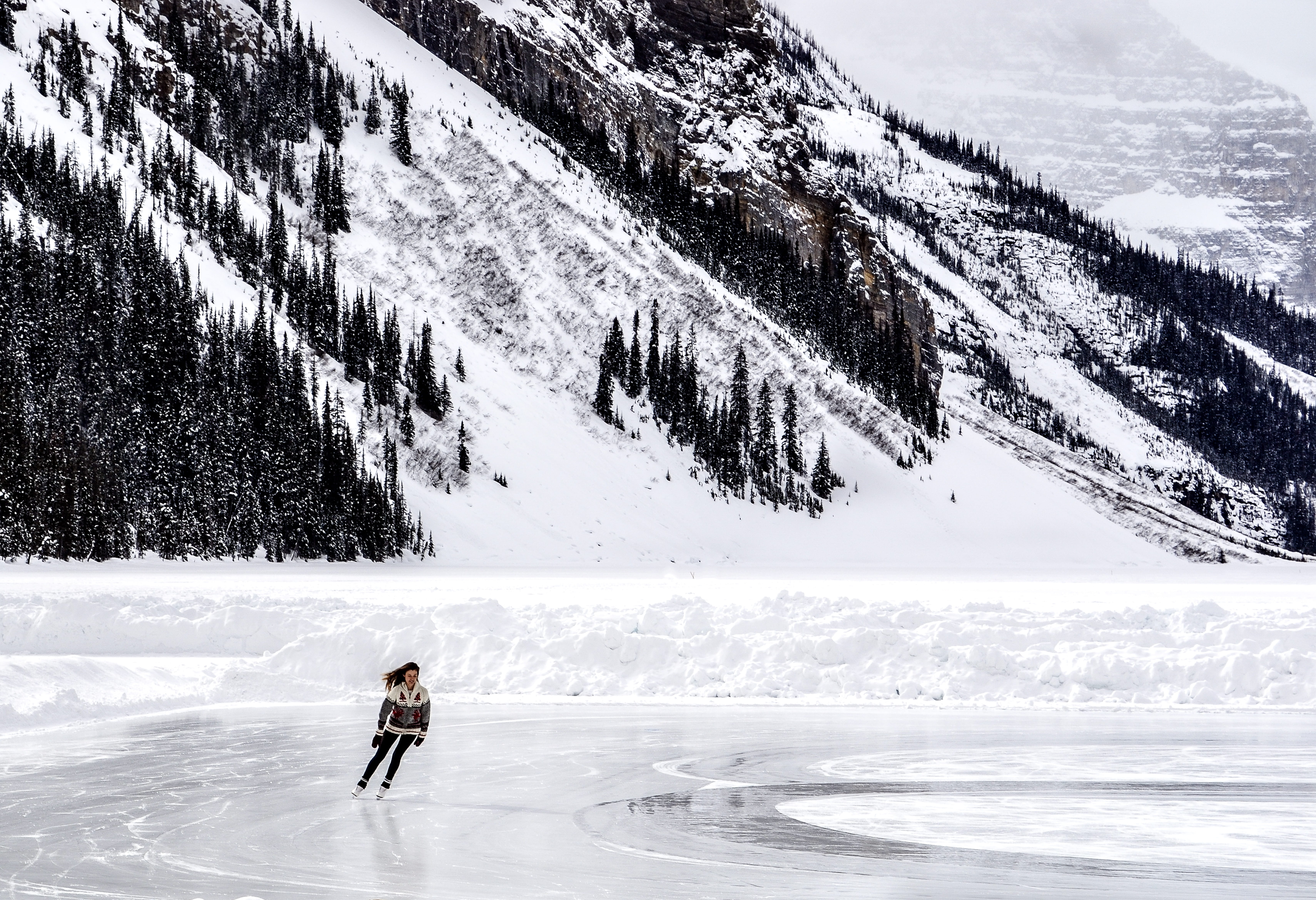 sport, winter sport, daytime, white, mountain, Skate, beauty in nature, snowcapped mountain, Ice, healthy, frozen, figure, ice-skating, day, full length, HD Wallpaper