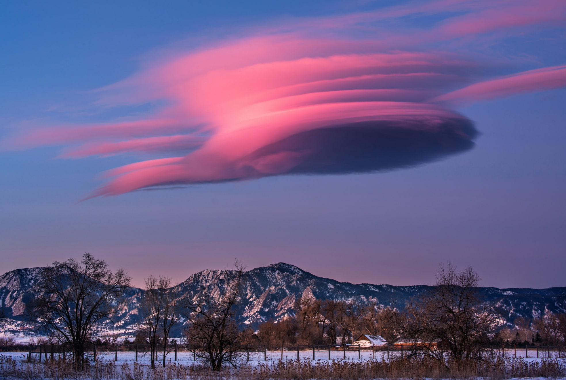 dusk, countryside, field, snow, sunset, twilight, farm, farmland, mountains, winter, lenticular cloud, 1080P, HD Wallpaper