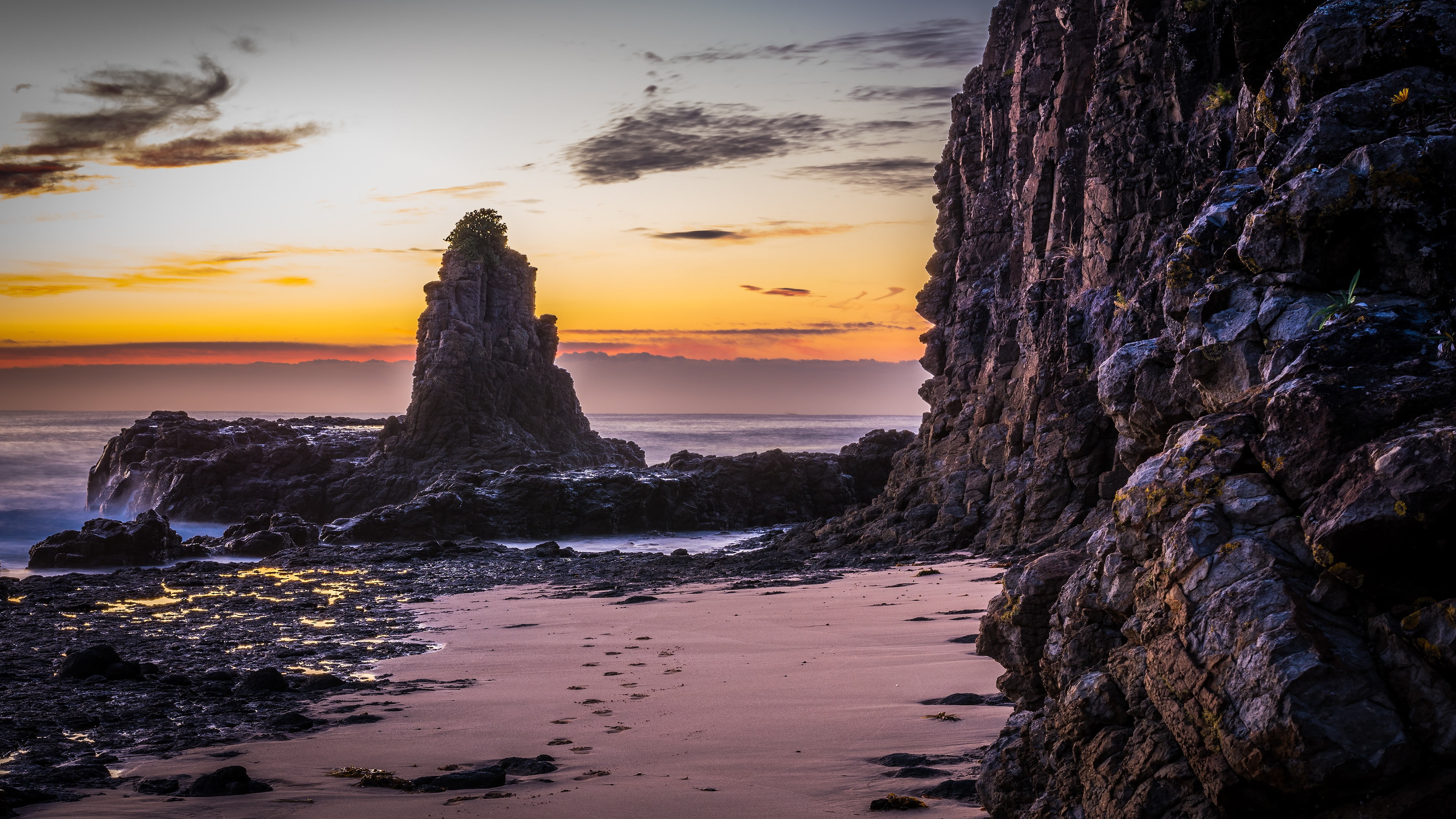 rock, cathedral rocks, 4K, new south wales, dawn, morning, coast, stack, sea stack, kiama downs, ocean, australia, sky, cliff, sea, horizon, shore, sunrise, HD Wallpaper