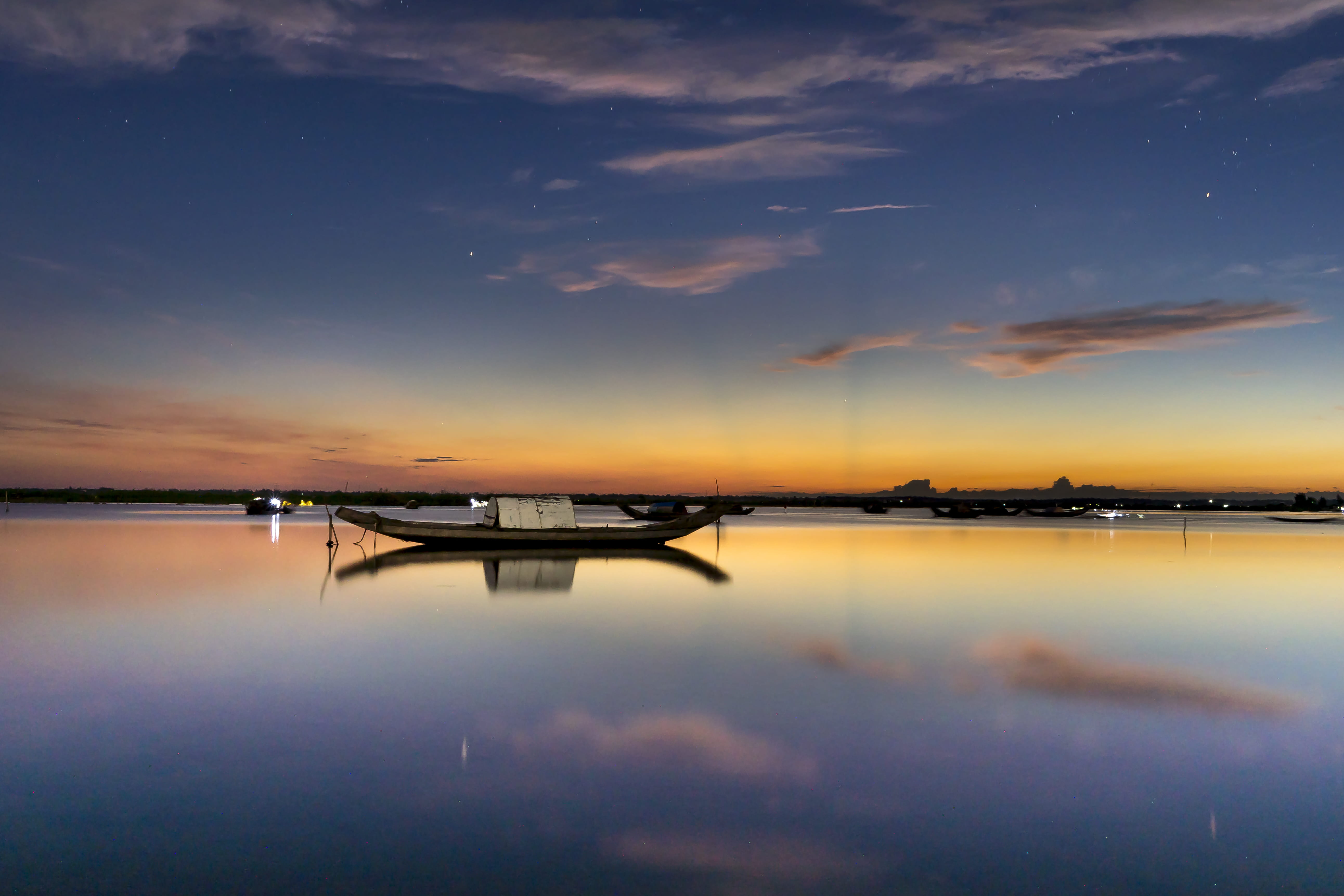 standing water, summer, travel, evening, gray, scenic, cloud - sky, skies, white, sea, dawn, tranquil scene, beauty in nature, ocean, 5K, horizon, sunset, HD Wallpaper