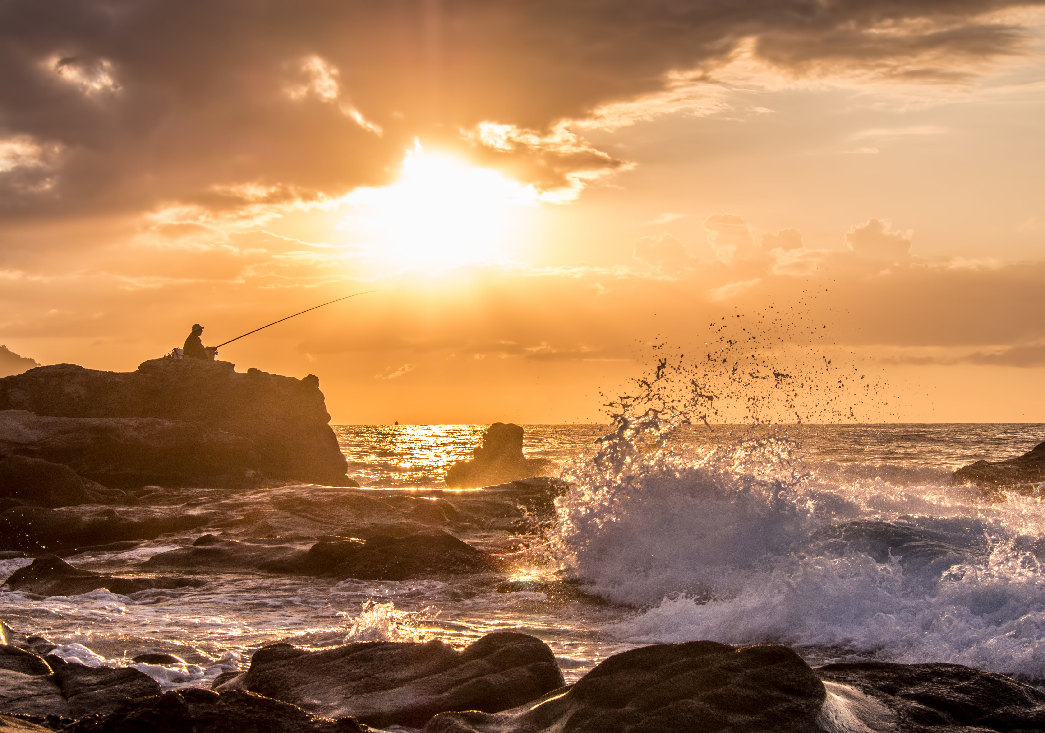 top, Many men, seascape, beach, body, details, rising sun, daylight, strand, sea, sunrise  sunset, coast, sun  ray, setting, wave, travel, salt  rock, capture, HD Wallpaper