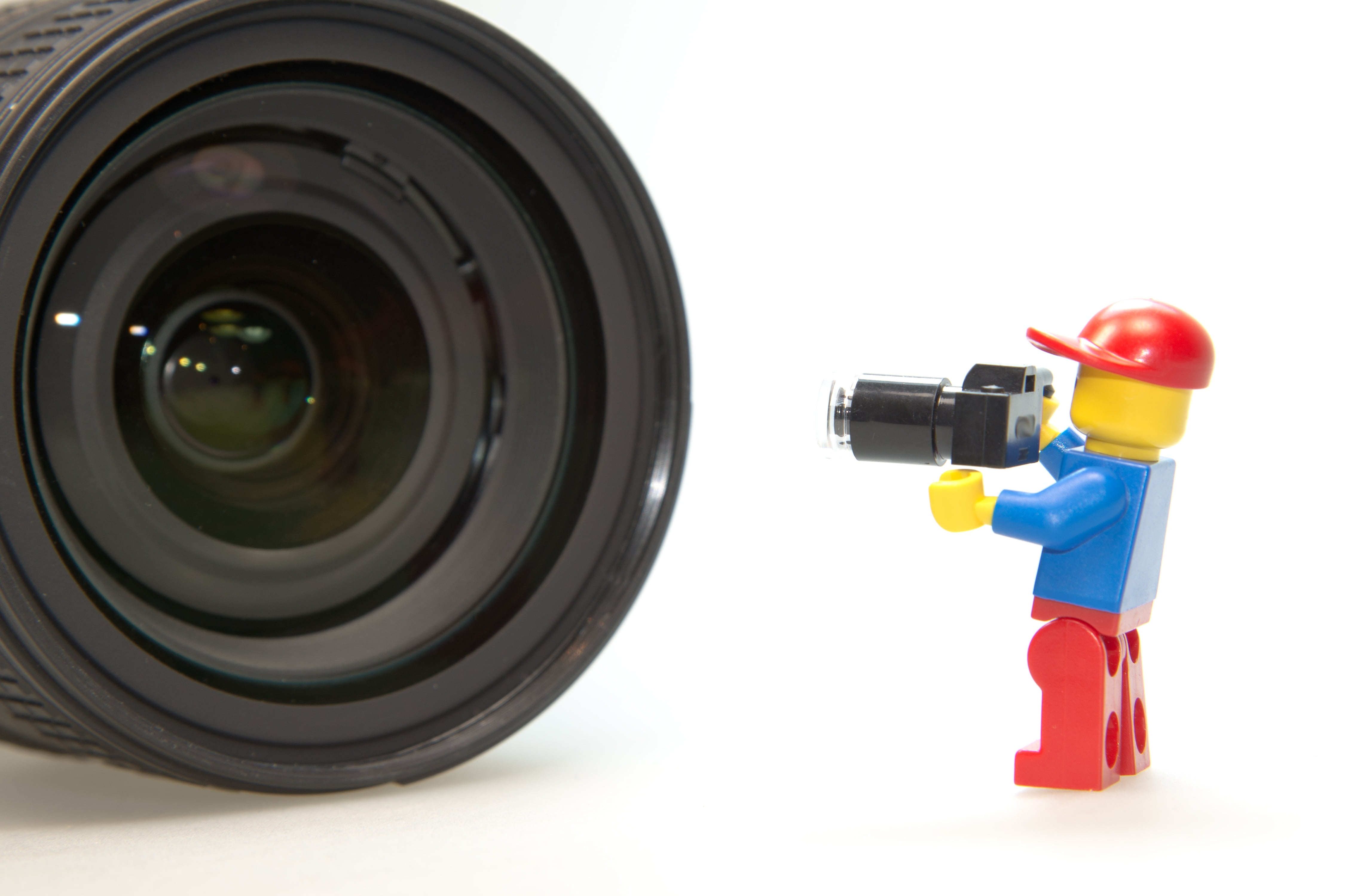 occupation, red, photography themes, photo, white, cut out, exposure, close, plastic, photographer, dslr, reportage, glass, technology, lens - eye, reflexes, HD Wallpaper
