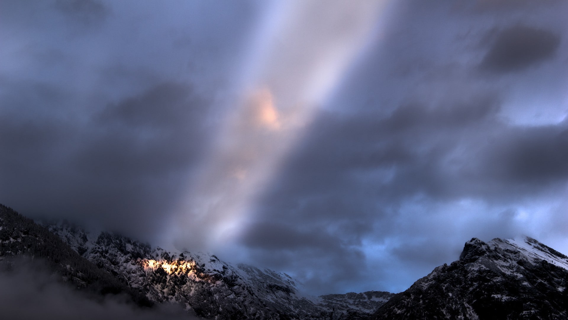 1080P, nature, landscape, sun rays, snow, snowy peak, mist, snowy, rays, peak, clouds, mountain, sun, white, gray, HD Wallpaper