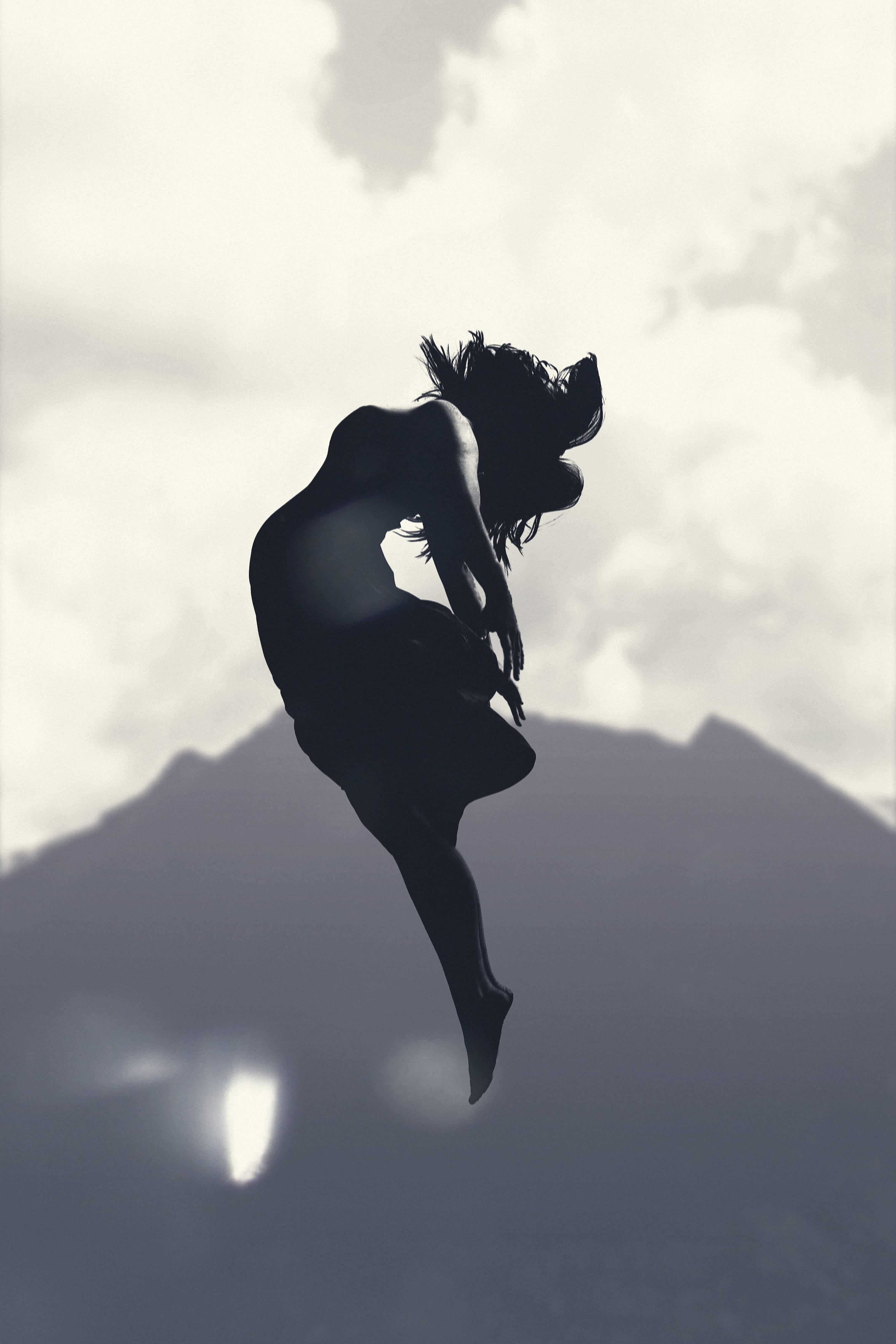 love, girl, nature, morocco, full length, jumping, fog, lifestyles, black, 4K, hair, mid-air, day, daytime, woman, representation, side view, mid, silhouette, Phone HD Wallpaper