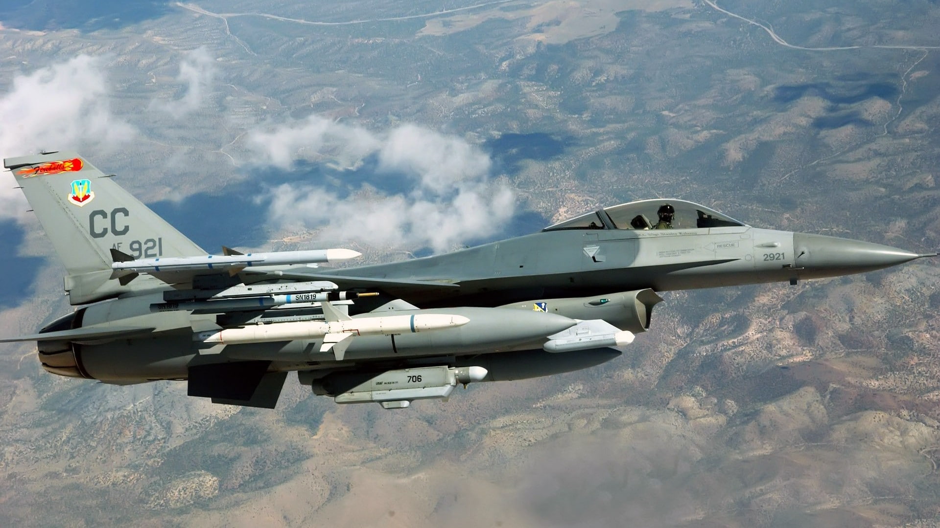 General Dynamics F-16 Fighting Falcon, single object, motion, flying, aircraft, day, jets, nature, no people, aerospace industry, outdoors, transportation, HD Wallpaper
