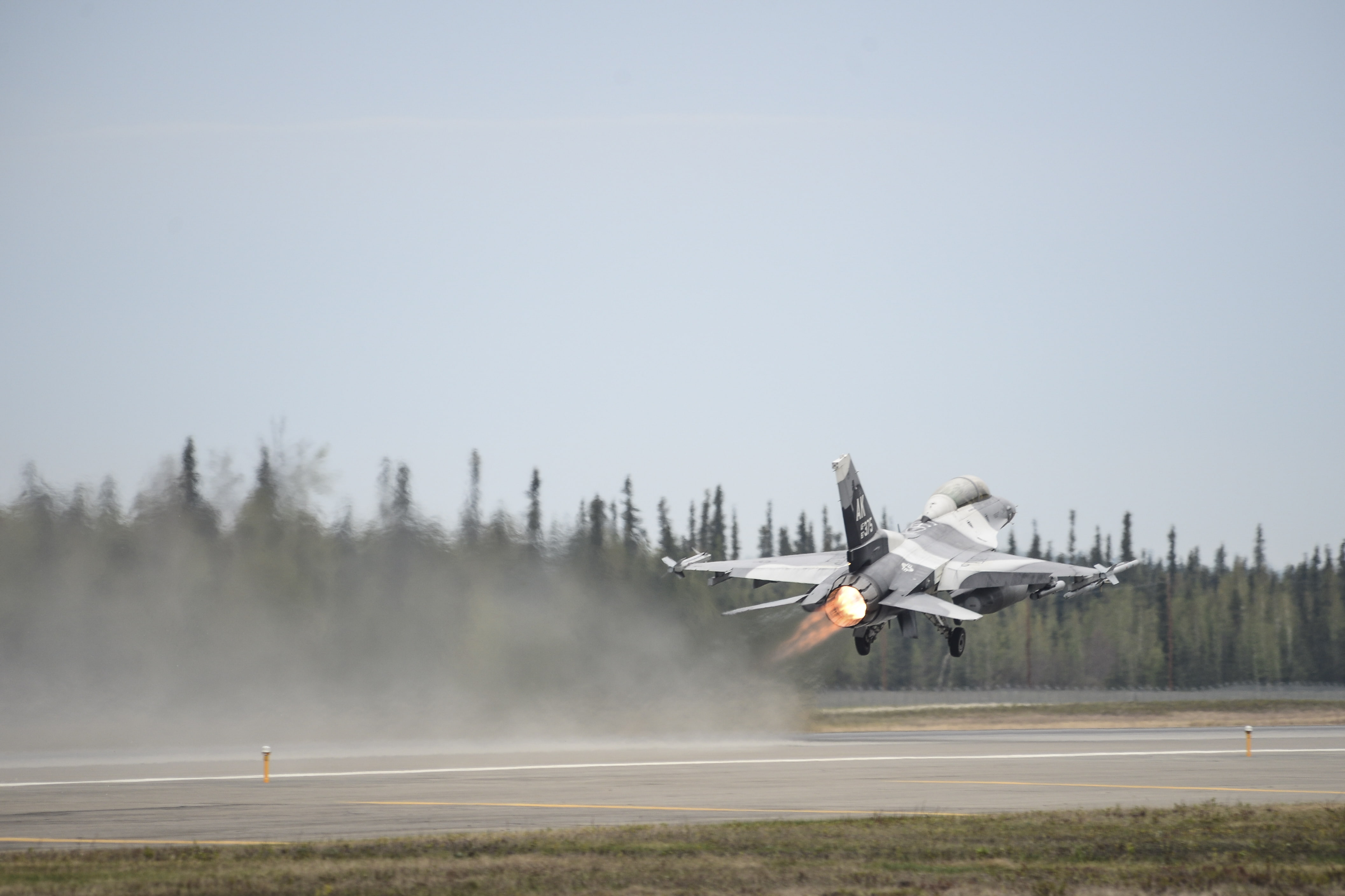 fighter plane, clear sky, on the move, air force, 4K, General Dynamics F-16 Fighting Falcon, nature, no people, day, aerospace industry, airplane, motion, HD Wallpaper