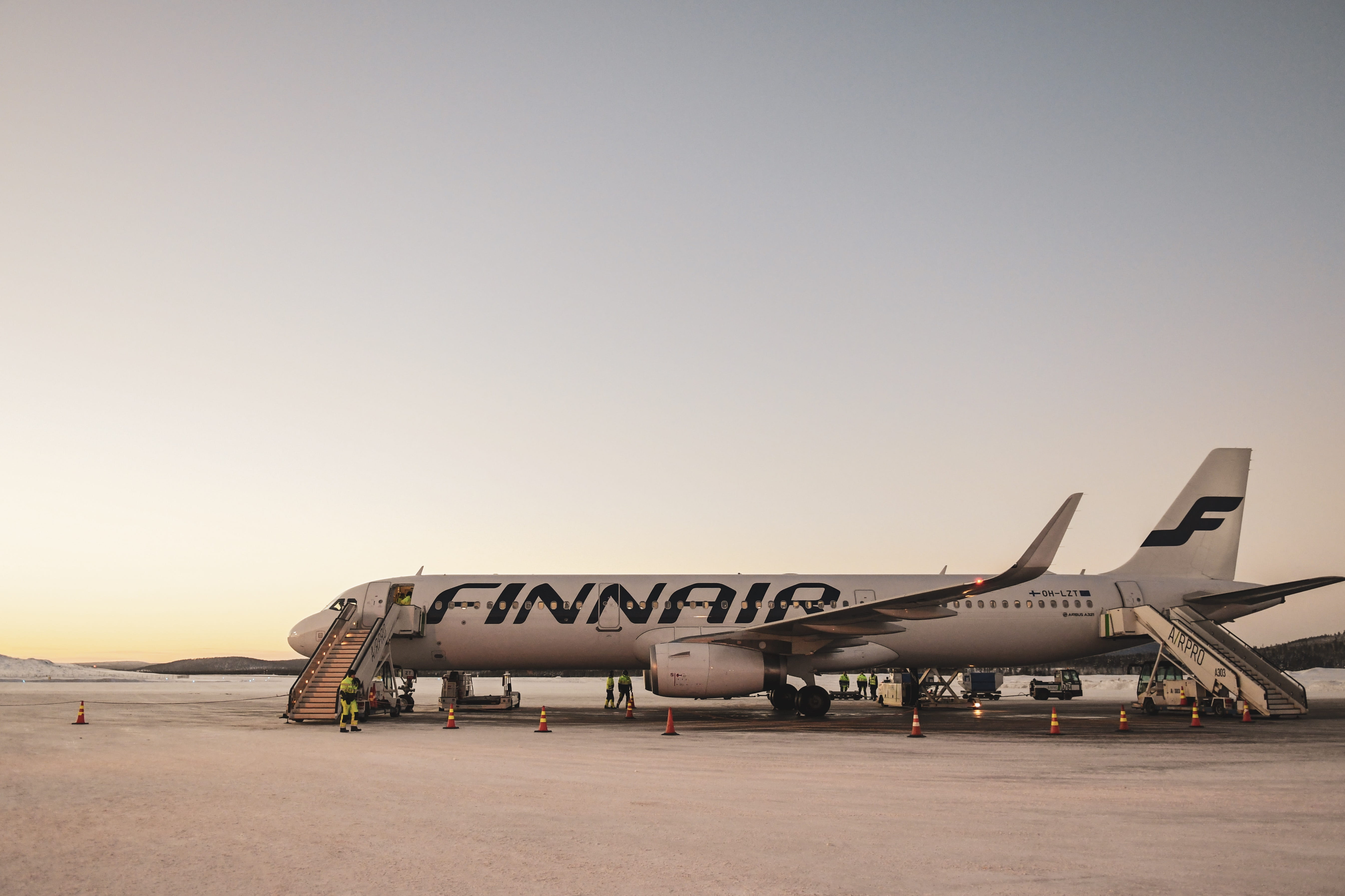 sunset, sky, travel, finnair, outdoors, airplane, copy space, nature, 5K, air vehicle, no people, white, mode of transportation, communication, architecture, HD Wallpaper