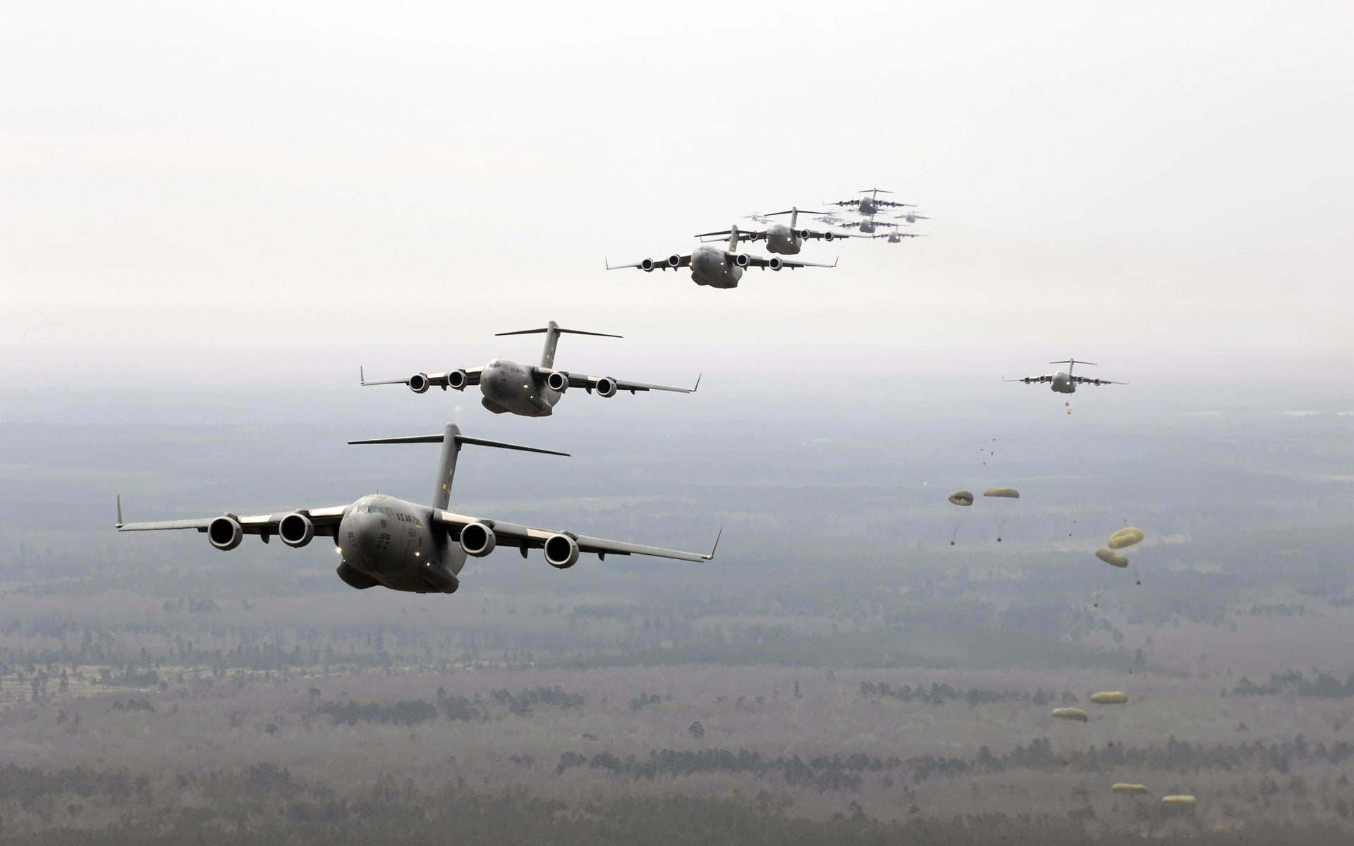 army, airport, plane, flying, outdoors, sky, motion, C-17 Globmaster, 1080P, air force, mode of transportation, fighter plane, transportation, on the move, HD Wallpaper