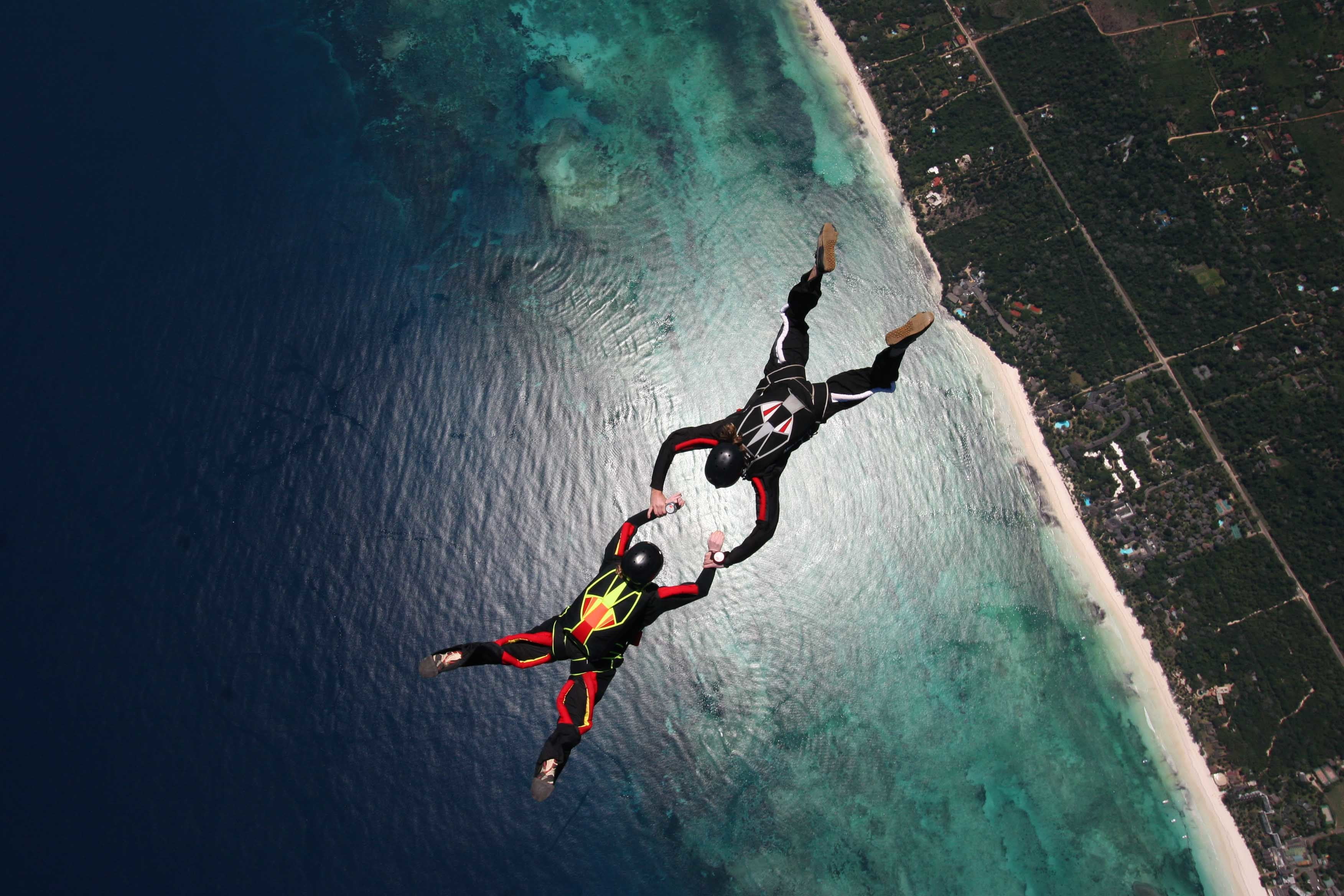 skill, sea, people, recreational Pursuit, females, long, extreme Sports, adult, competition, stunt, nature, full length, parachuting, determination, males, HD Wallpaper