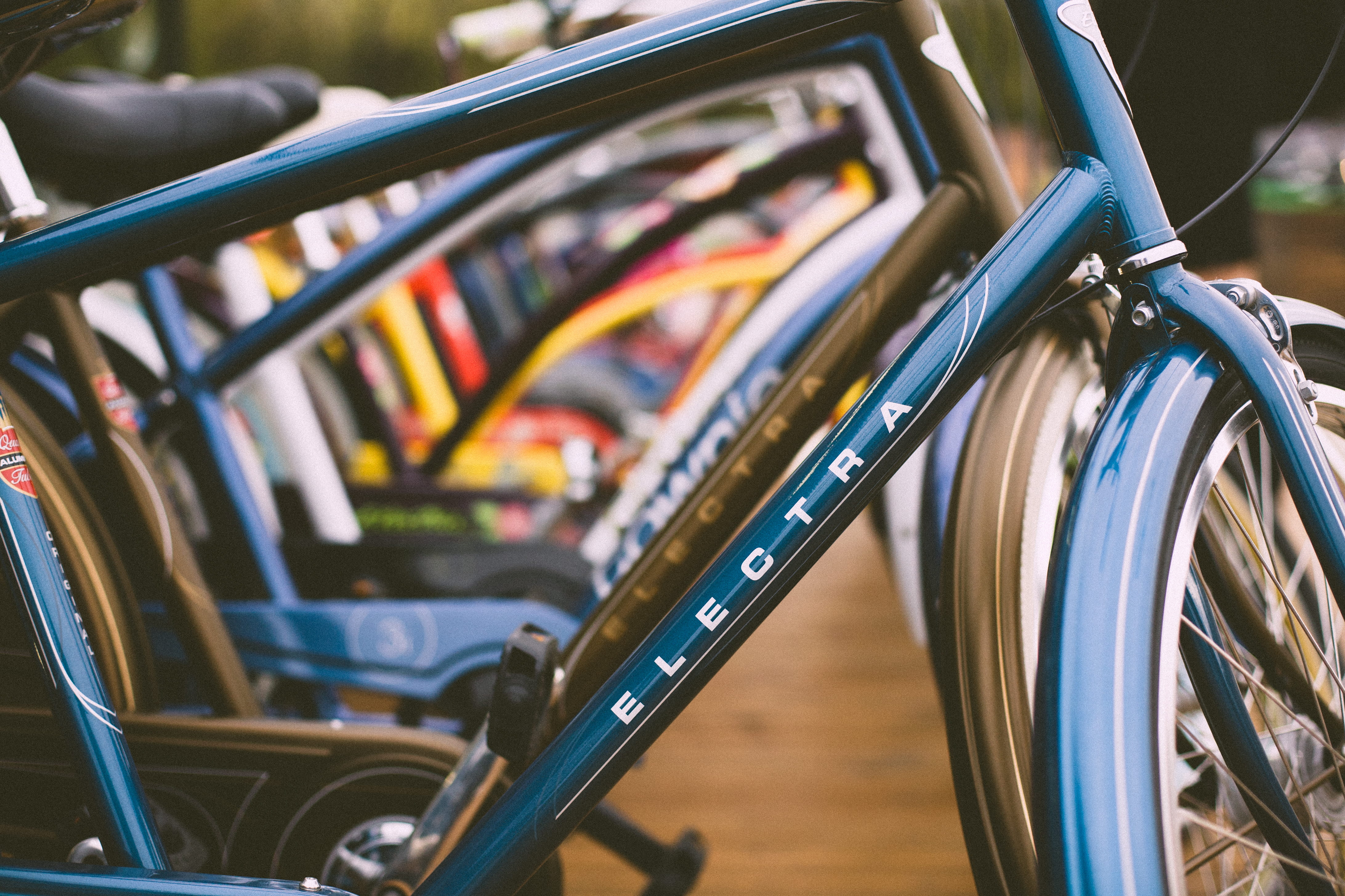 4K, tire, cycle, close-up, alloy, seat, crossbar, spoke, bike-rental, close, wheel, shot, electra, kickstand, lined up, selective focus, in a row, steel, HD Wallpaper
