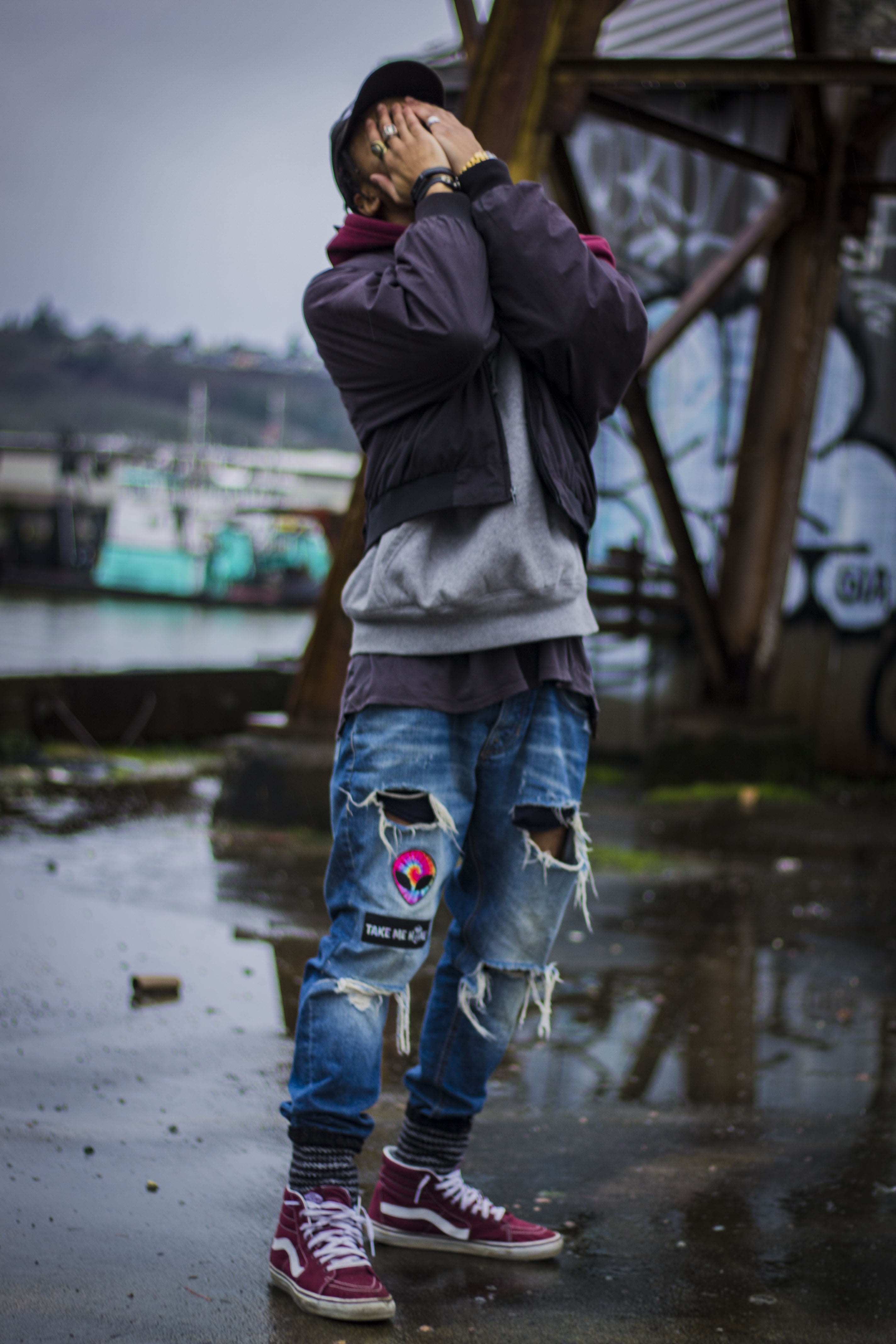seattle, 4K, outdoors, rain, united states, hood - clothing, one person, nature, warm clothing, lexscope, lifestyles, industrial, despair, childhood, black boy, Phone HD Wallpaper