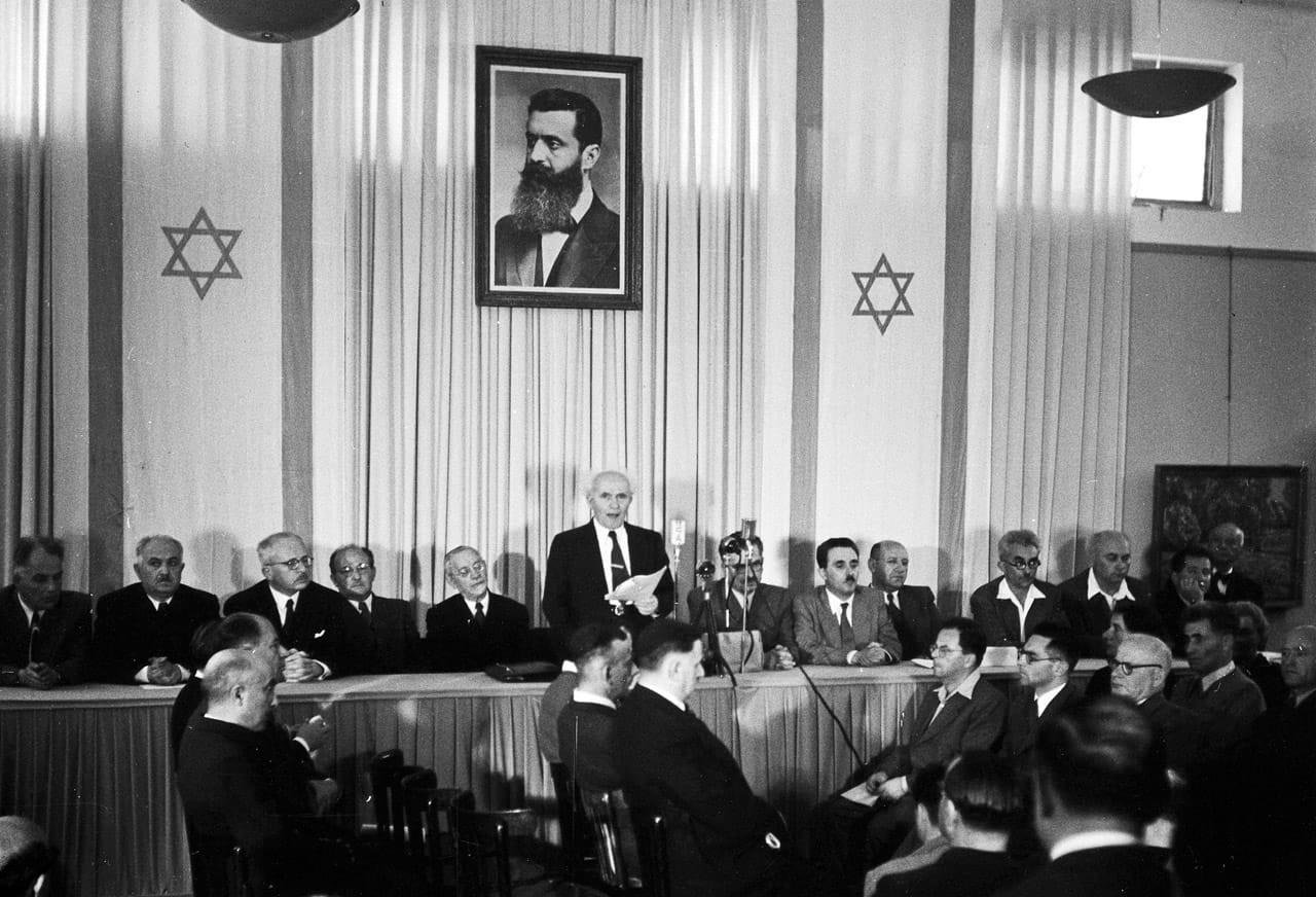 performance, men, stage - performance space, 720P, arts And Entertainment, seminar, proclaiming, Israeli Declaration of Independence, david, ben, indoors, HD Wallpaper