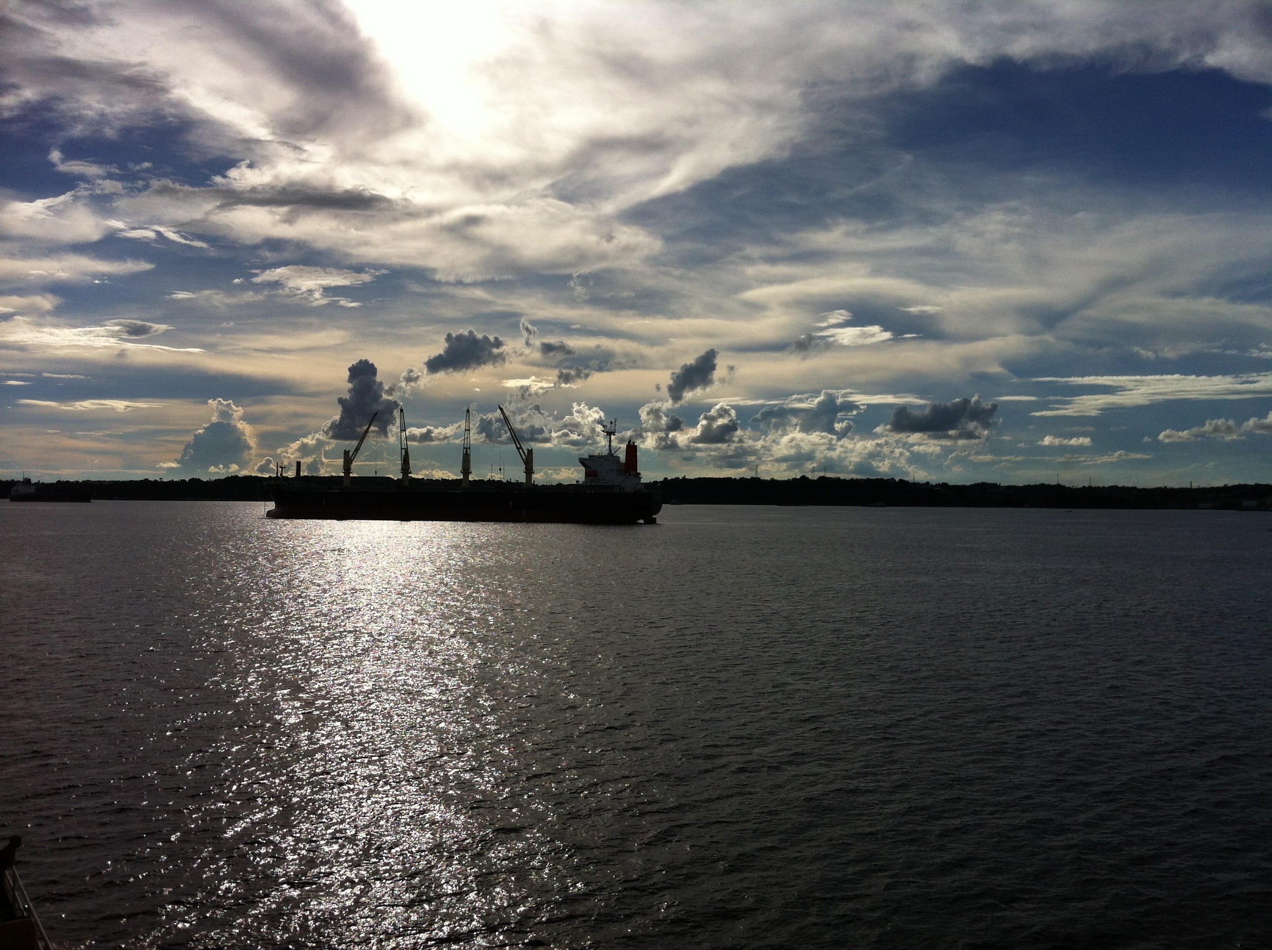 blue sky, amazonas, crane - construction machinery, industry, scenics - nature, sea, cloud - sky, water, freight transportation, architecture, reflection, HD Wallpaper