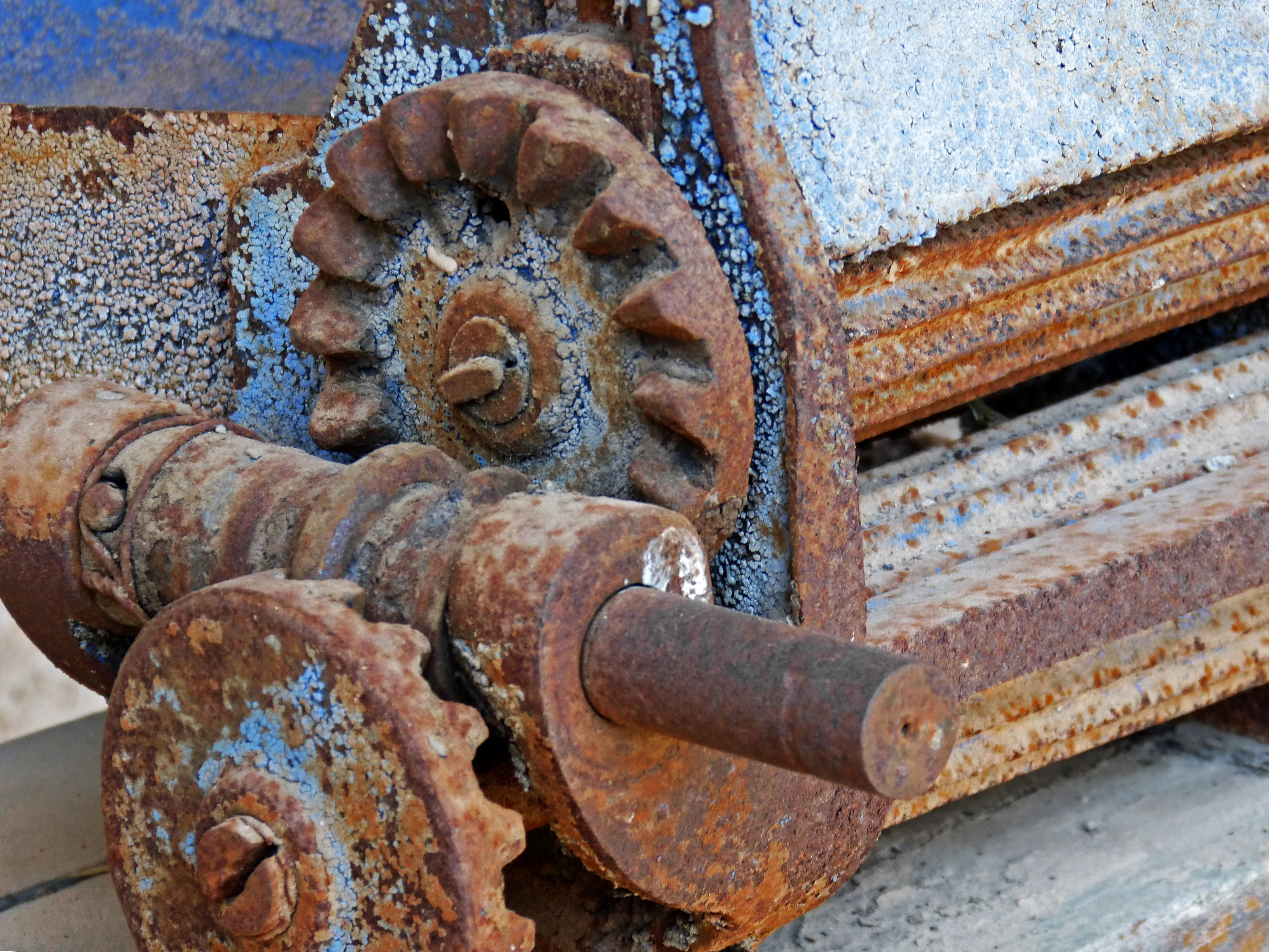 machinery, concepts, bad condition, deterioration, abandoned, weathered, run-down, shape, tools, decline, outdoors, gears, rusty, focus on foreground, 2K, HD Wallpaper