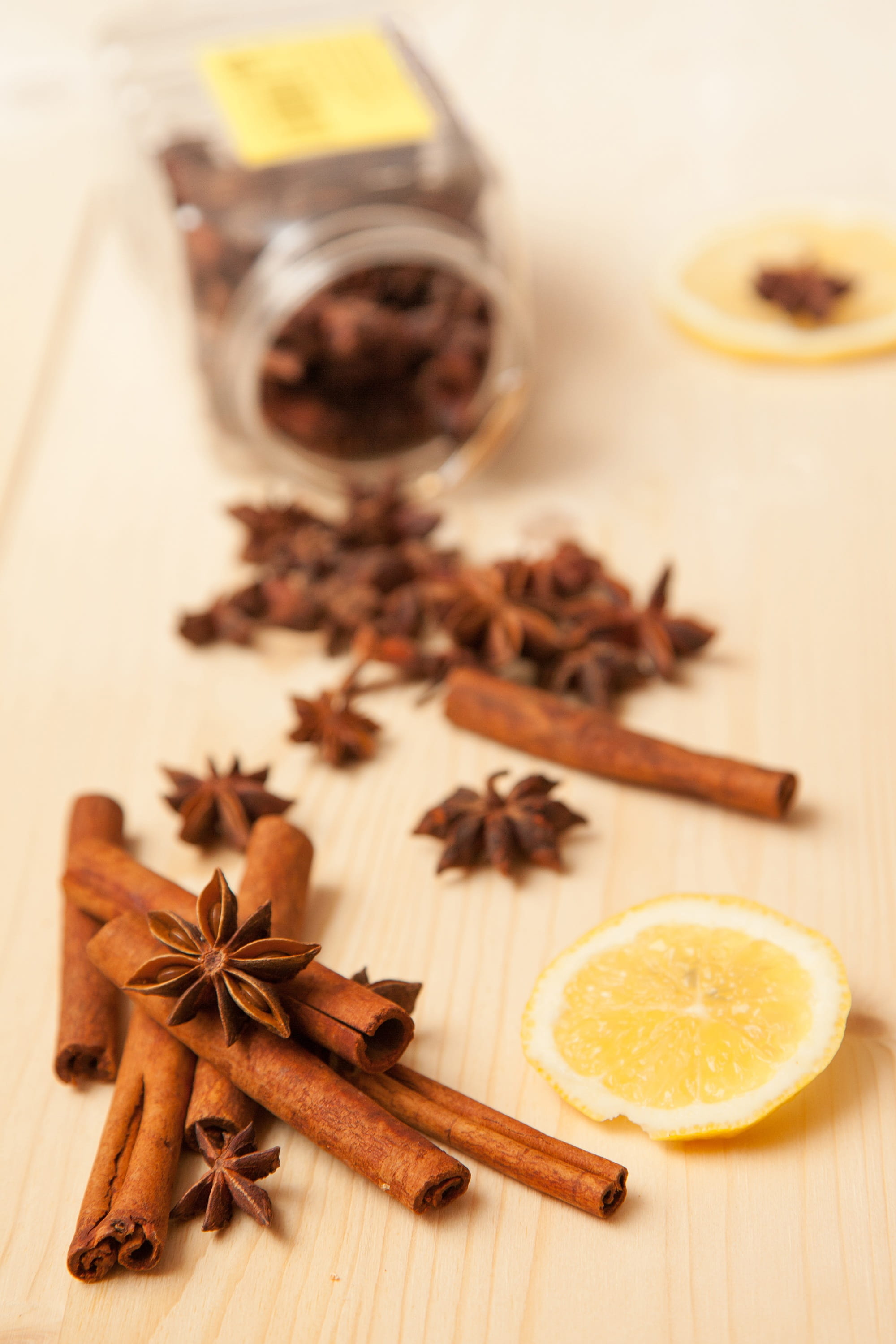 cinnamon sticks, refreshment, citrus fruit, condiment, food, table, stick - plant part, brown, star Anise, Seasonings, sprockets, dried food, wood - Material, Phone HD Wallpaper