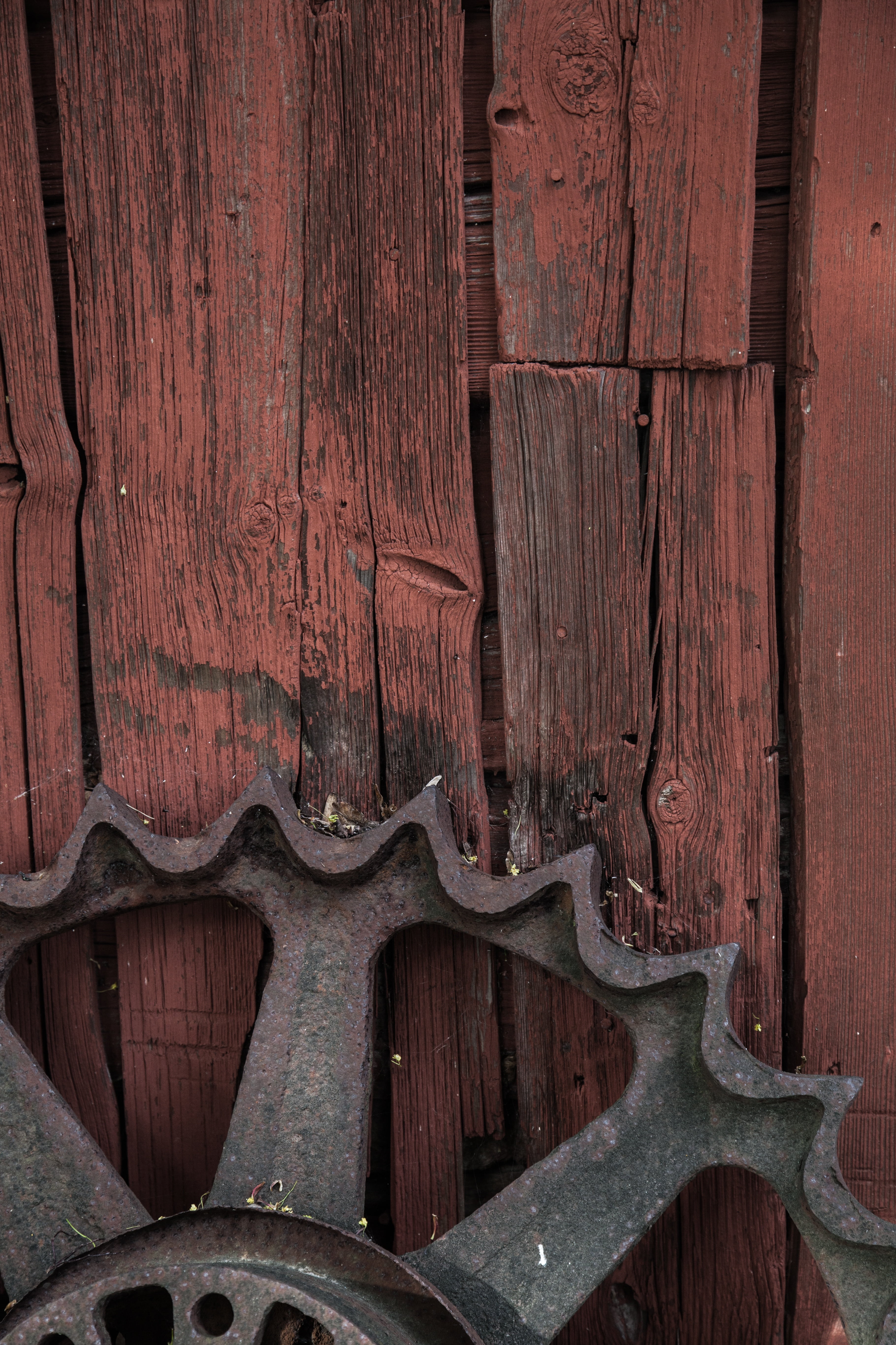 historic, wooden, shape, wheel, agriculture, textured, wooden shed, backgrounds, 5K, countryside, red, ancient, vintage, antique, shed, wall, door, built structure, Phone HD Wallpaper