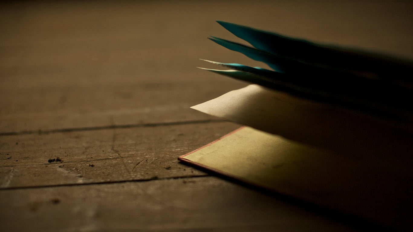 origami, indoors, shadow, studio shot, depth of field, fountain pen, wood grain, still life, letter, 720P, close-up, table, document, photo, selective focus, HD Wallpaper